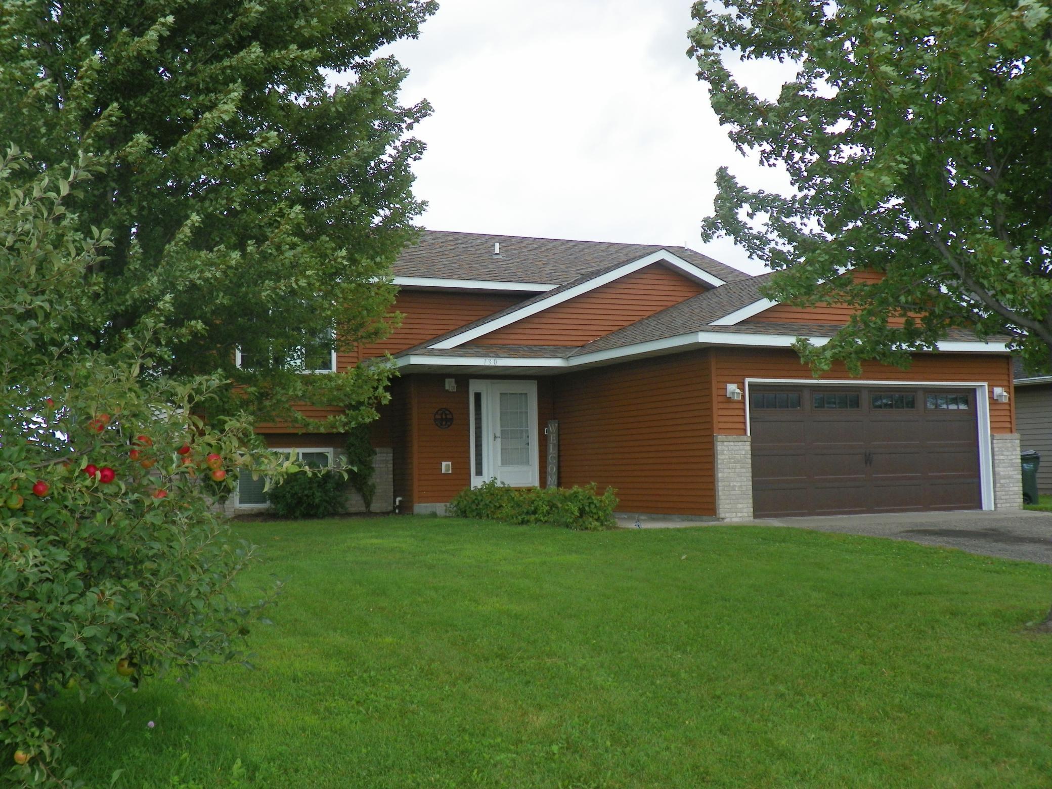 130 Shire Rd N, Watkins, MN 55389