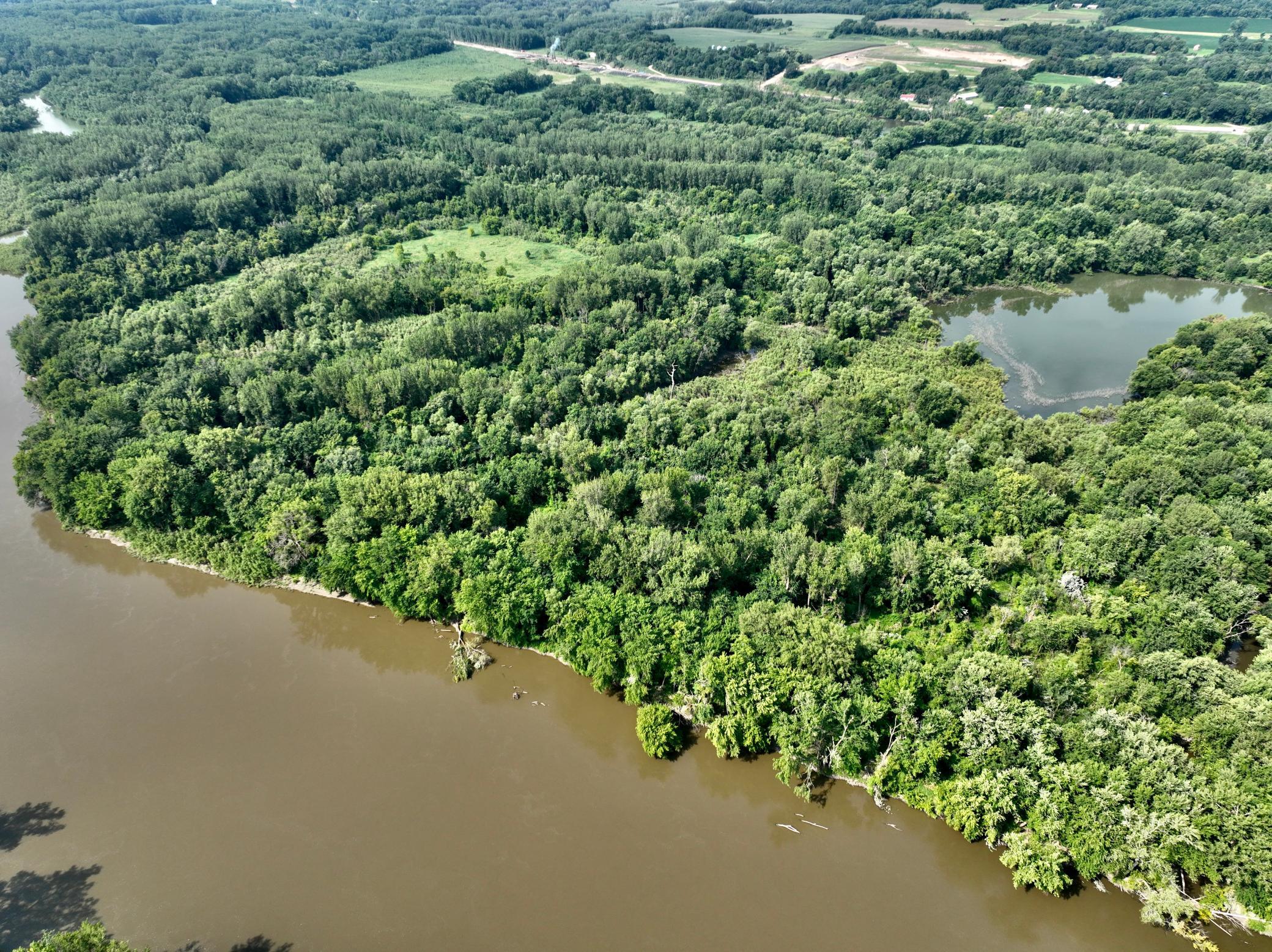 30236 Pumpkin Hill Rd, Le Sueur, MN 56058