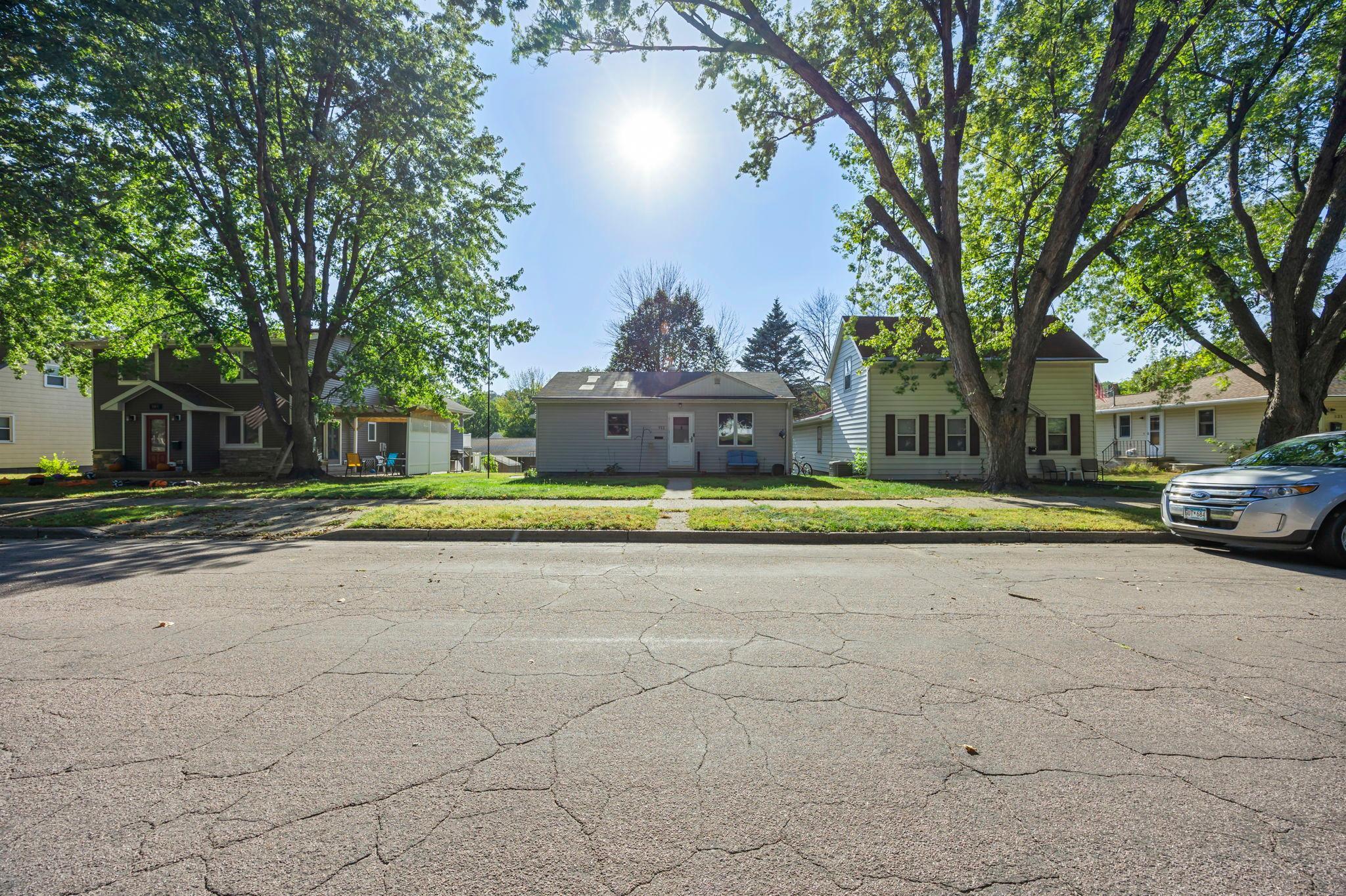 915 N Payne St, New Ulm, MN 56073