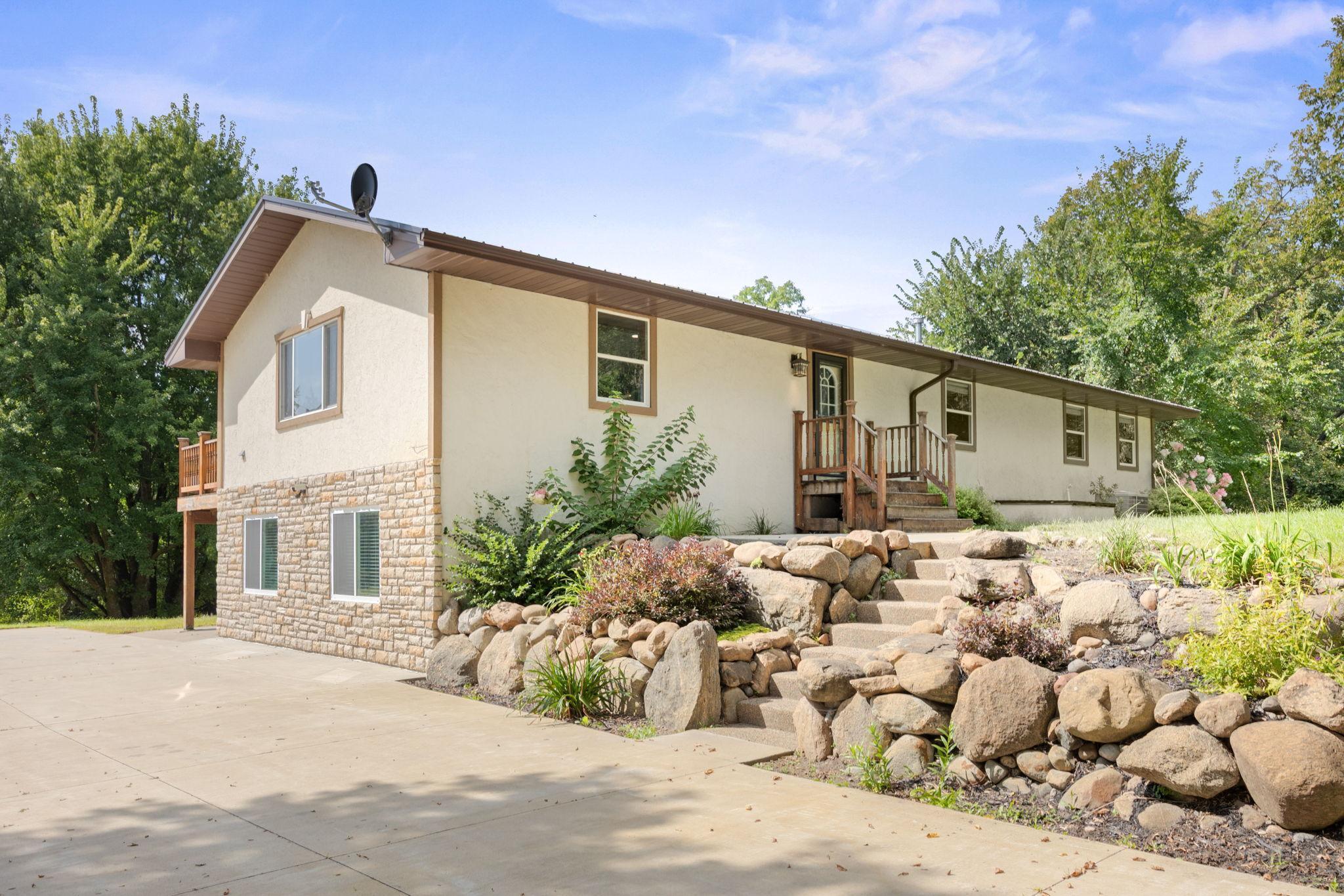 7265 Rockwood Ave NW, South Haven, MN 55382