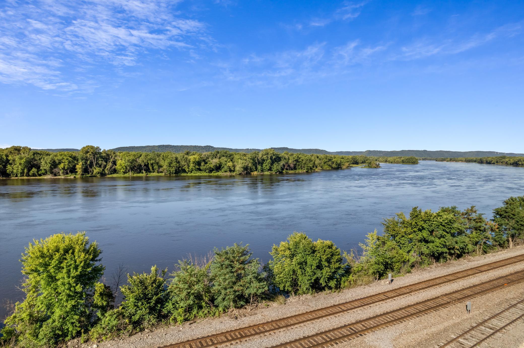 121 S Main St, Fountain City, WI 54629