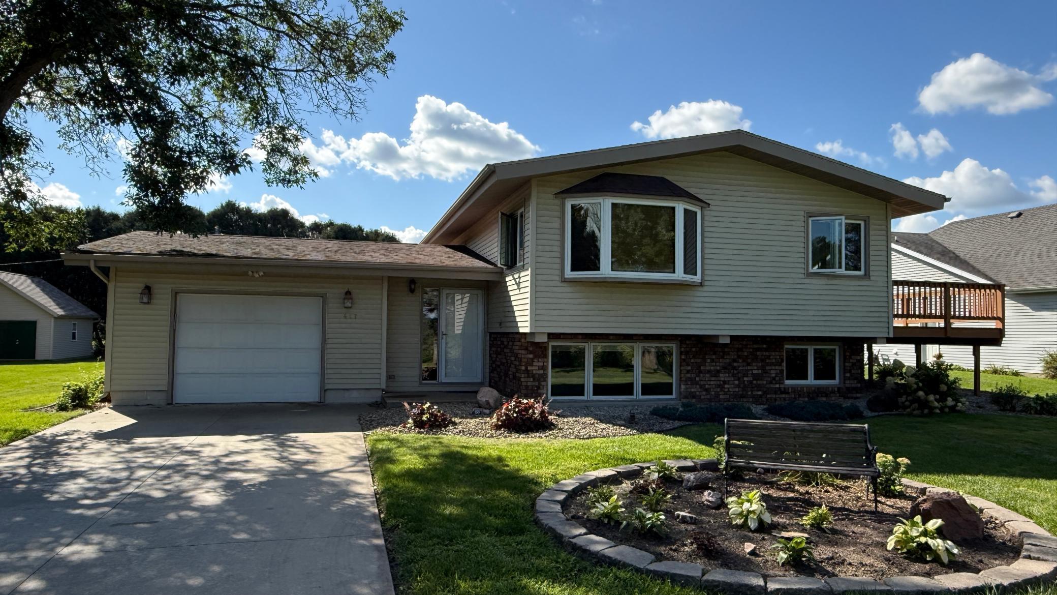 417 3rd Ave SE, Mazeppa, MN 55956