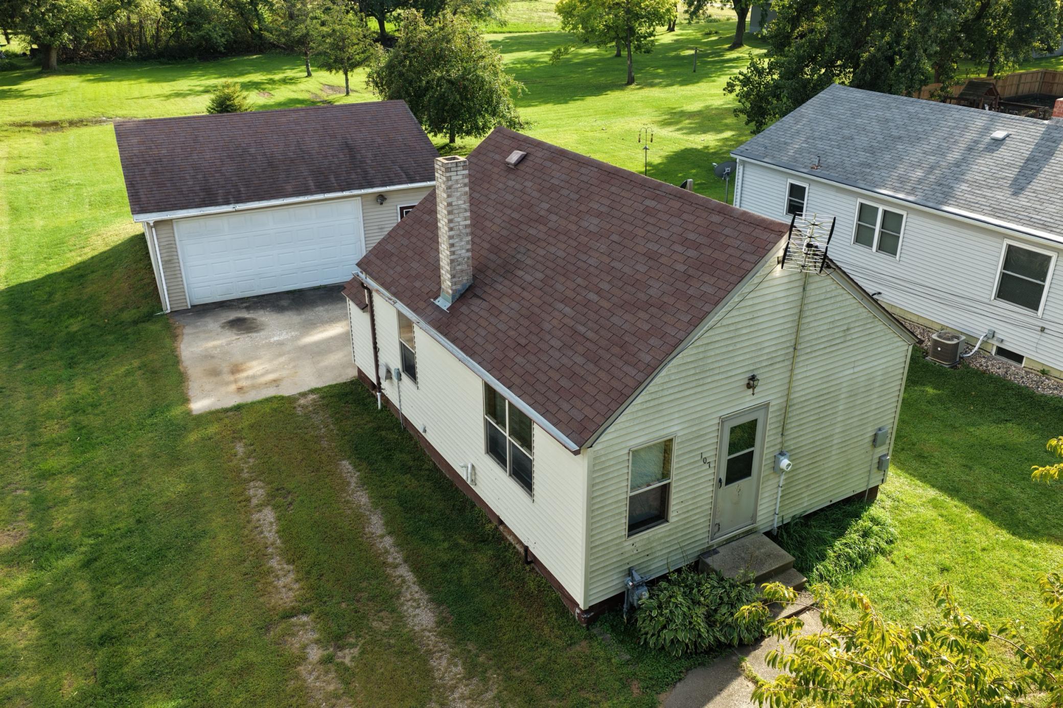 107 3rd Ave W, Raymond, MN 56282