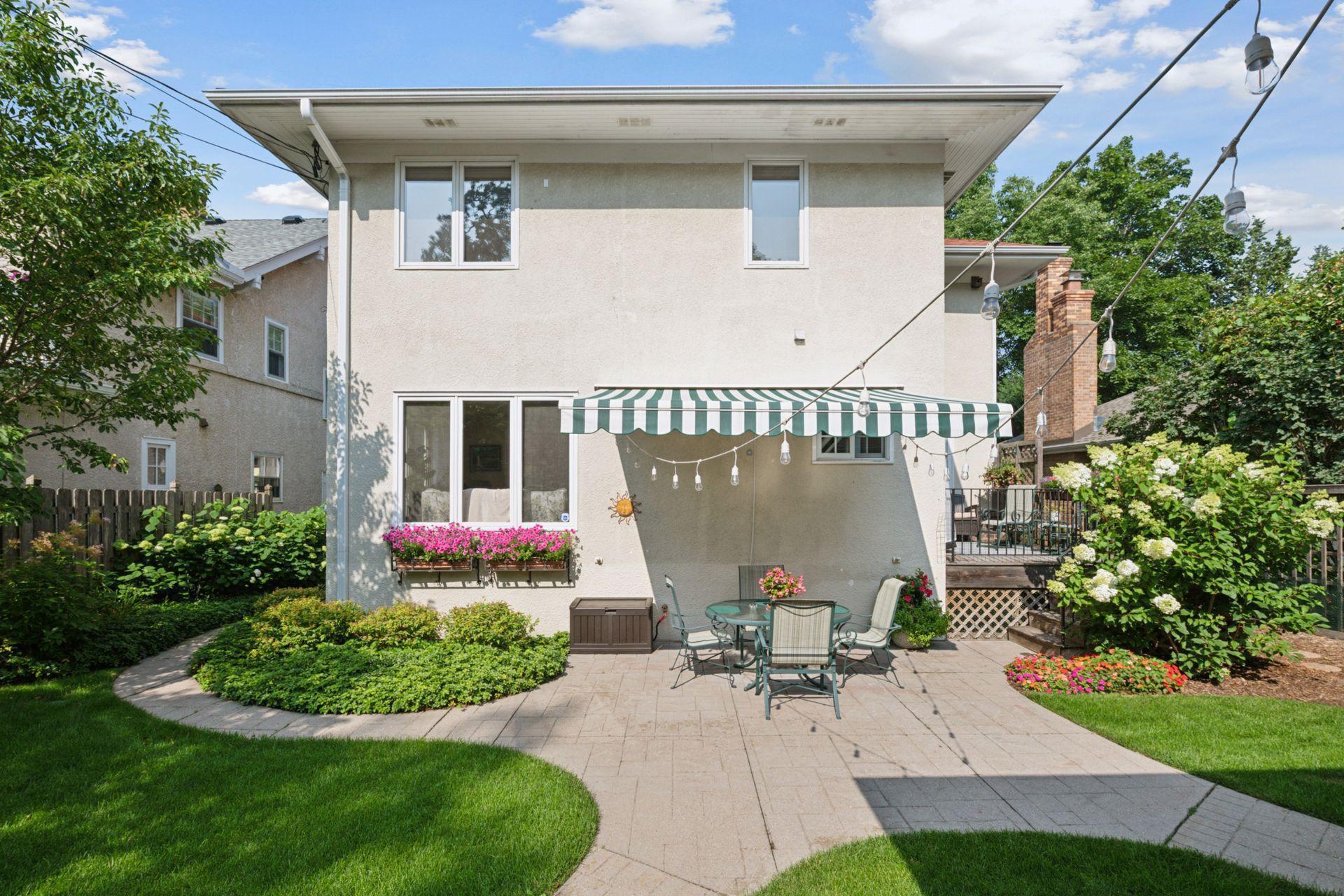 2215 Penn Ave S, Minneapolis, MN 55405