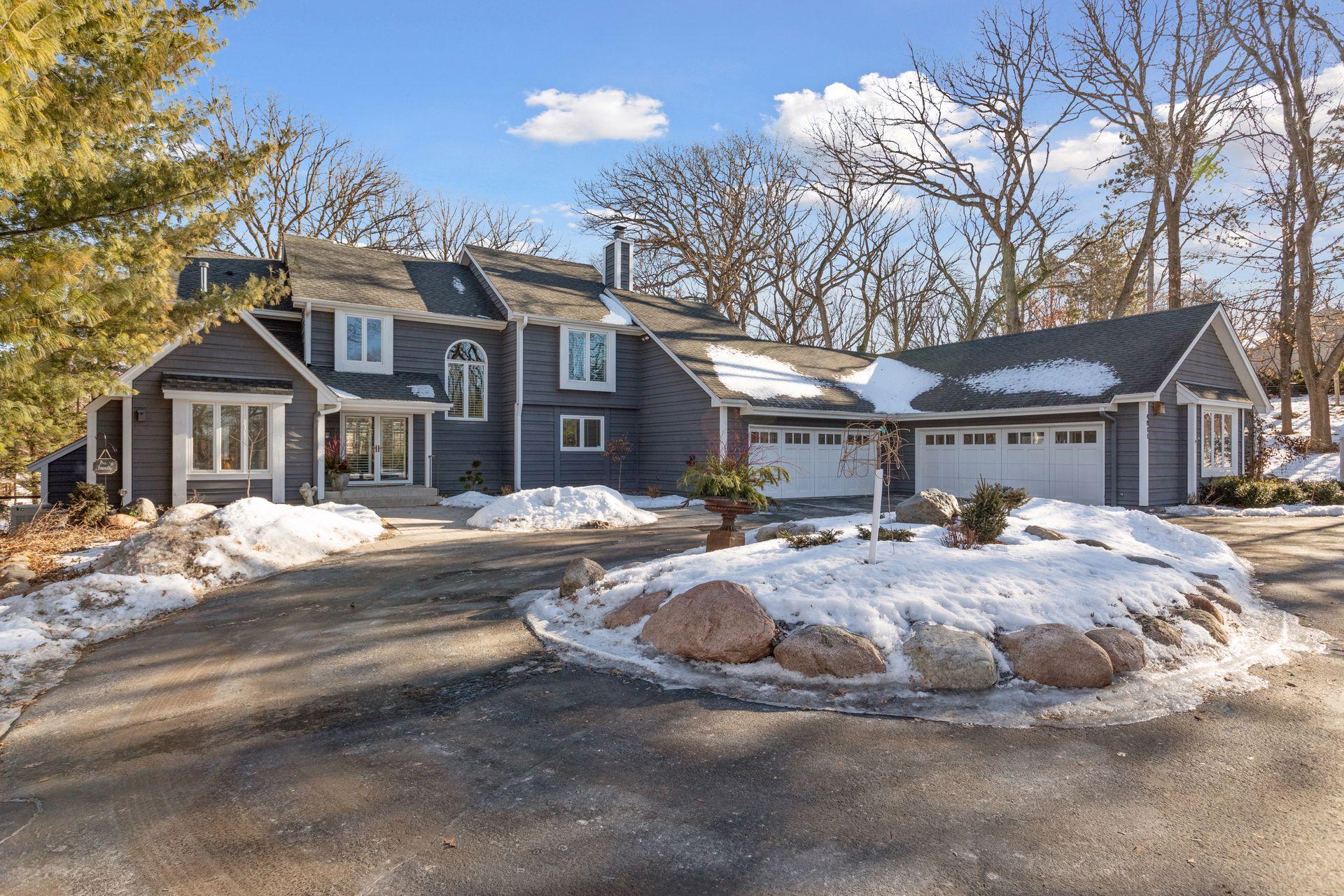 4811 Highland Rd, Minnetonka, MN 55345