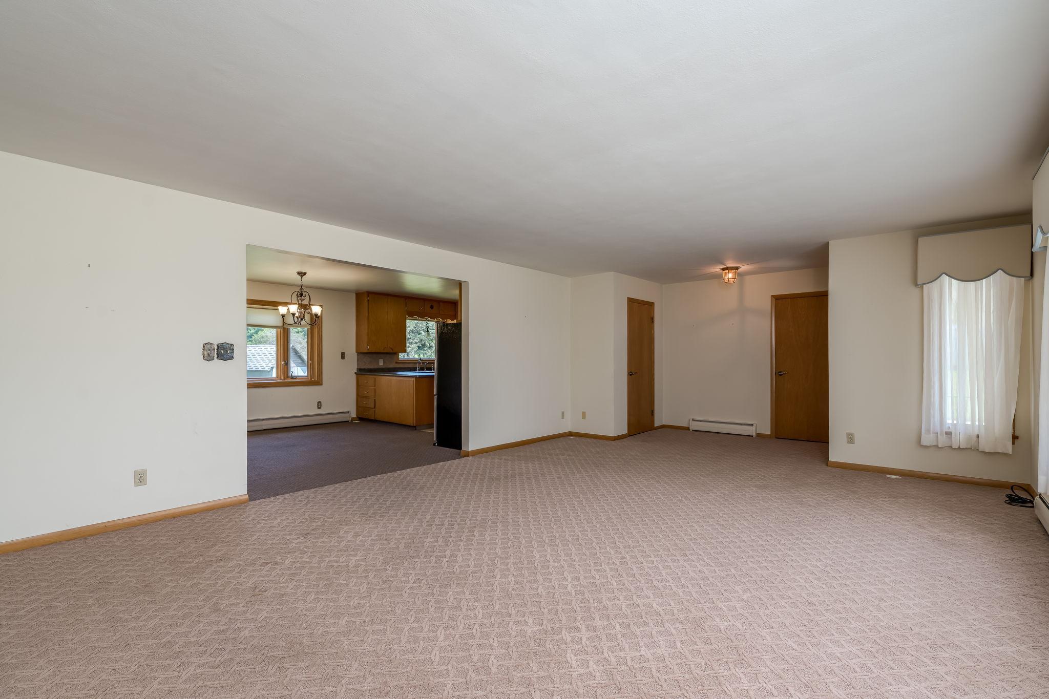 39321 141st Ave, Montgomery, MN 56069