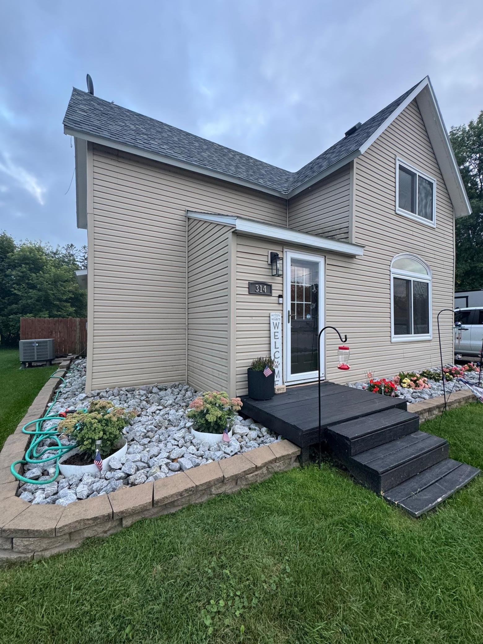 314 Vance Ave S, Erskine, MN 56535