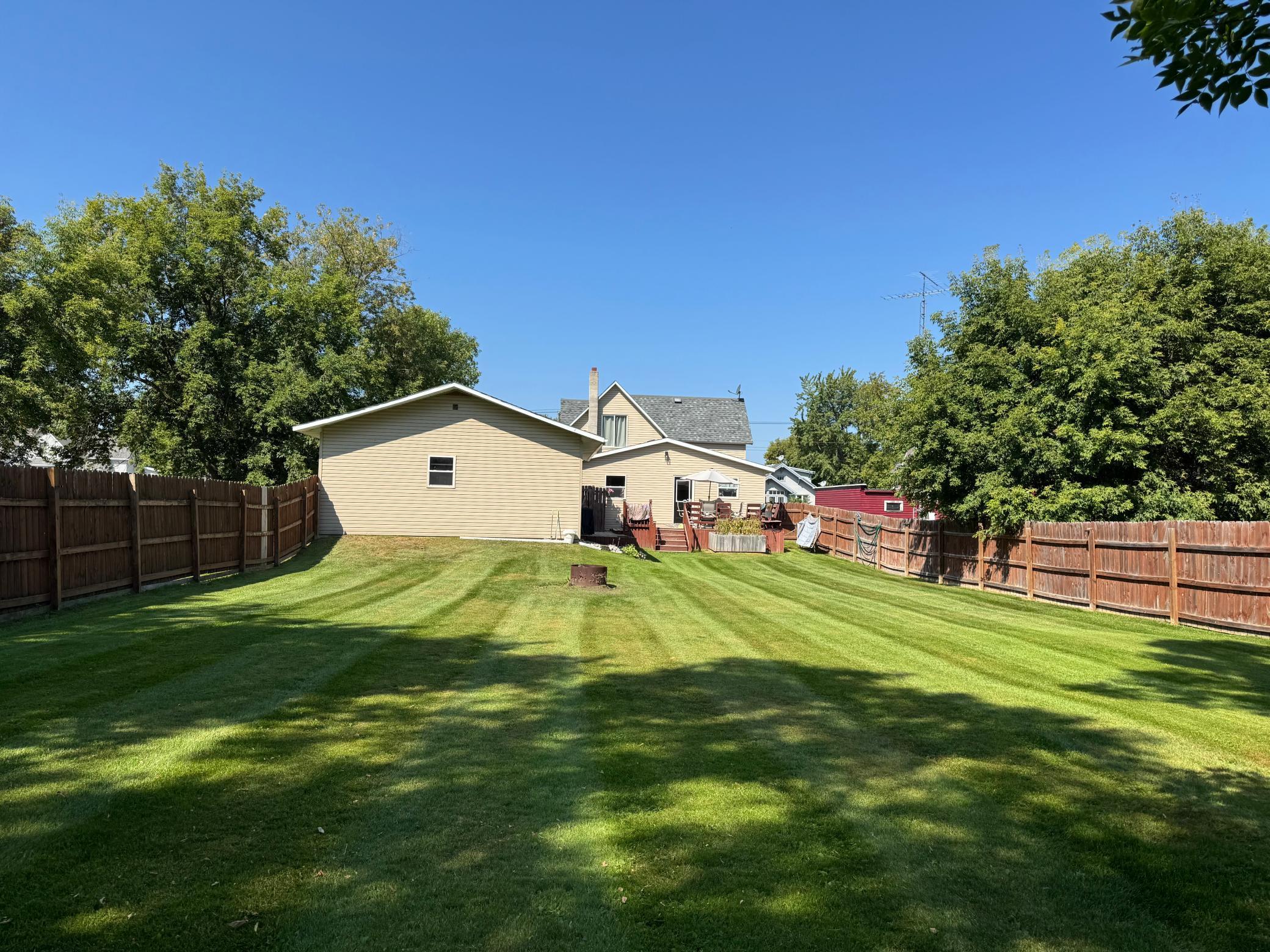 314 Vance Ave S, Erskine, MN 56535