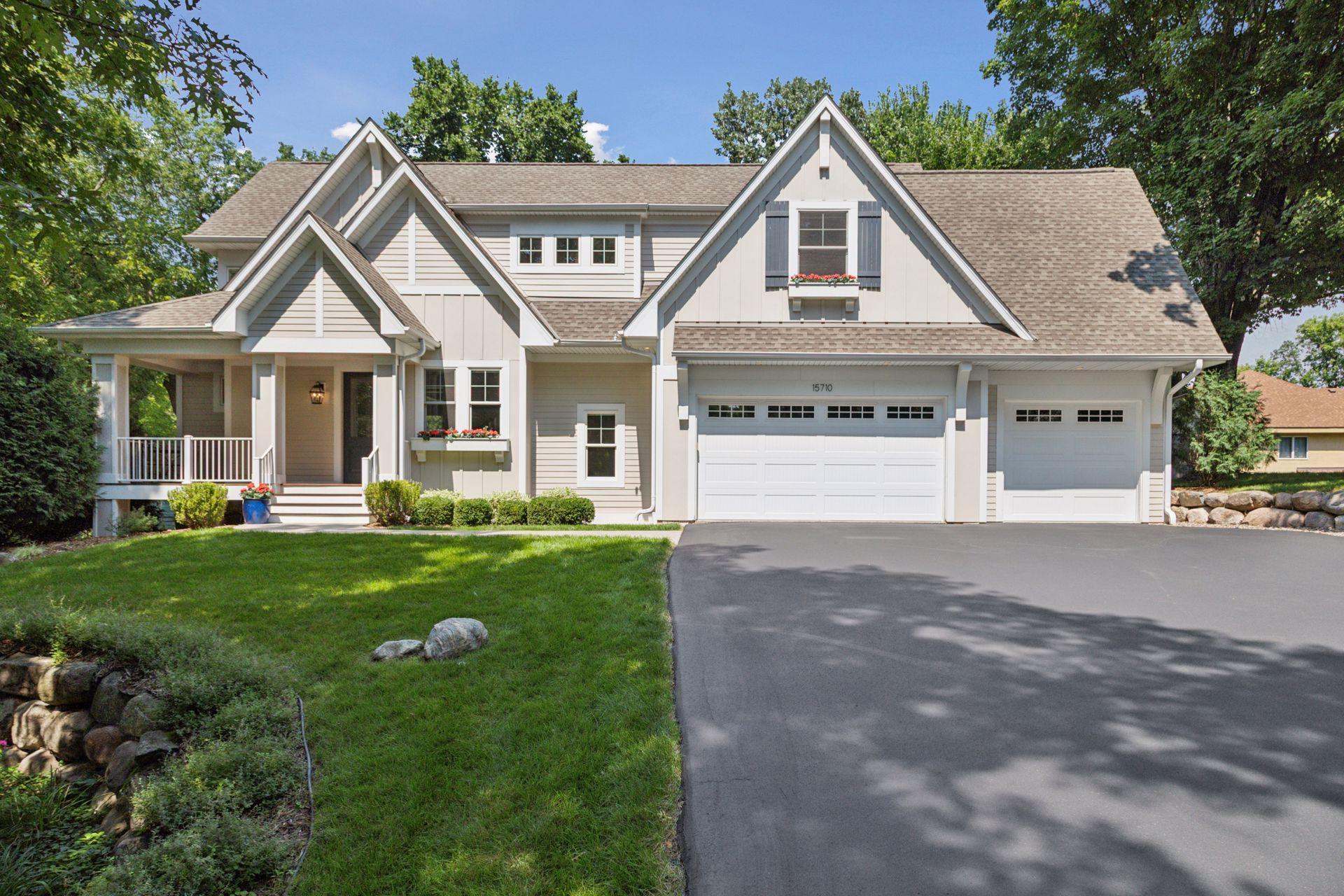 15710 Highwood Dr, Minnetonka, MN 55345