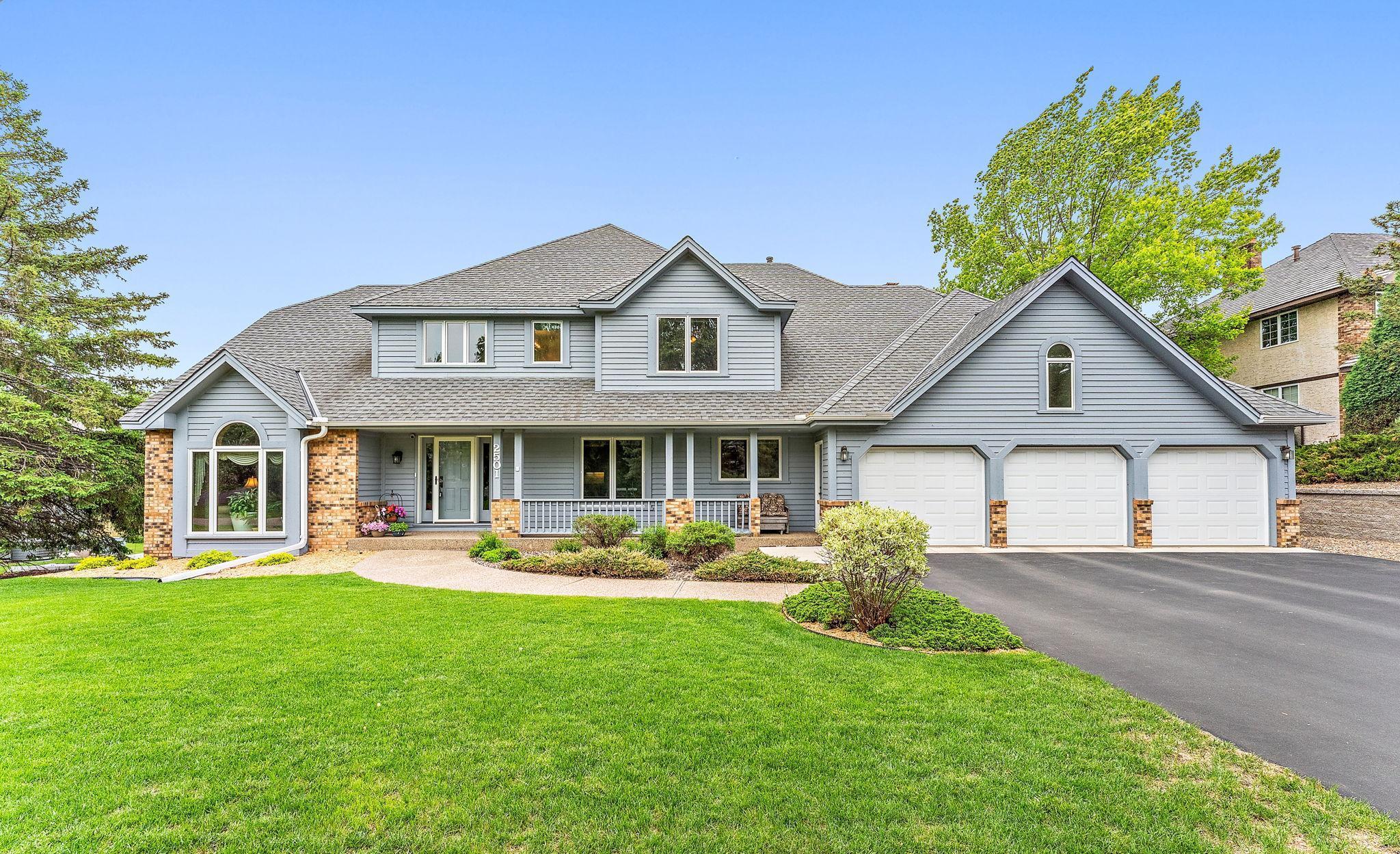 2501 W 112th St, Bloomington, MN 55431