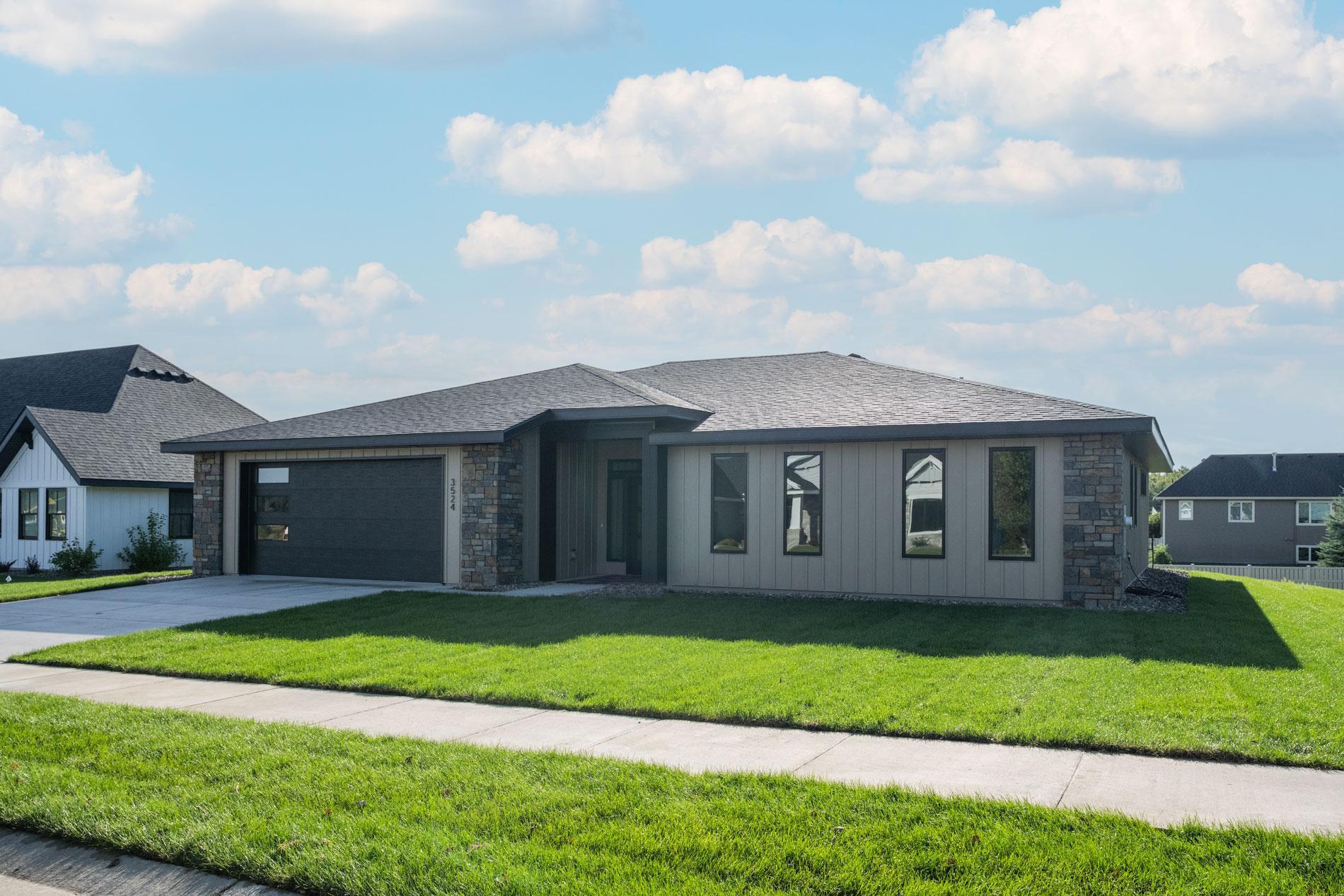 3524 Wildflower Rd S, Saint Cloud, MN 56301