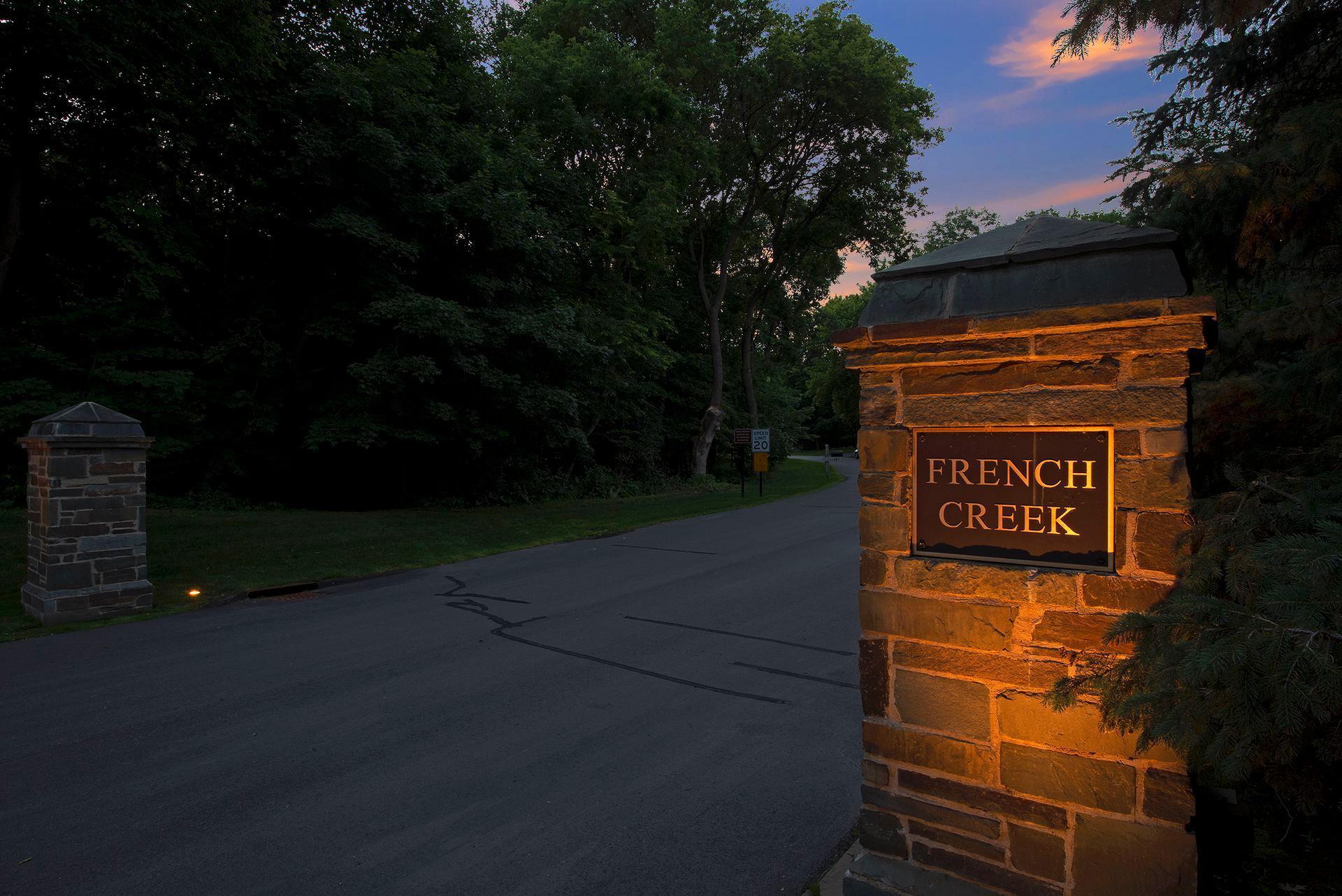 1250 French Creek Dr, Wayzata, MN 55391