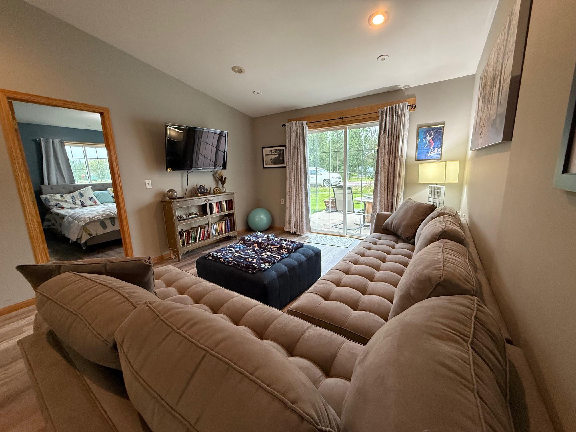106 Glenshire Blvd S, Watkins, MN 55389
