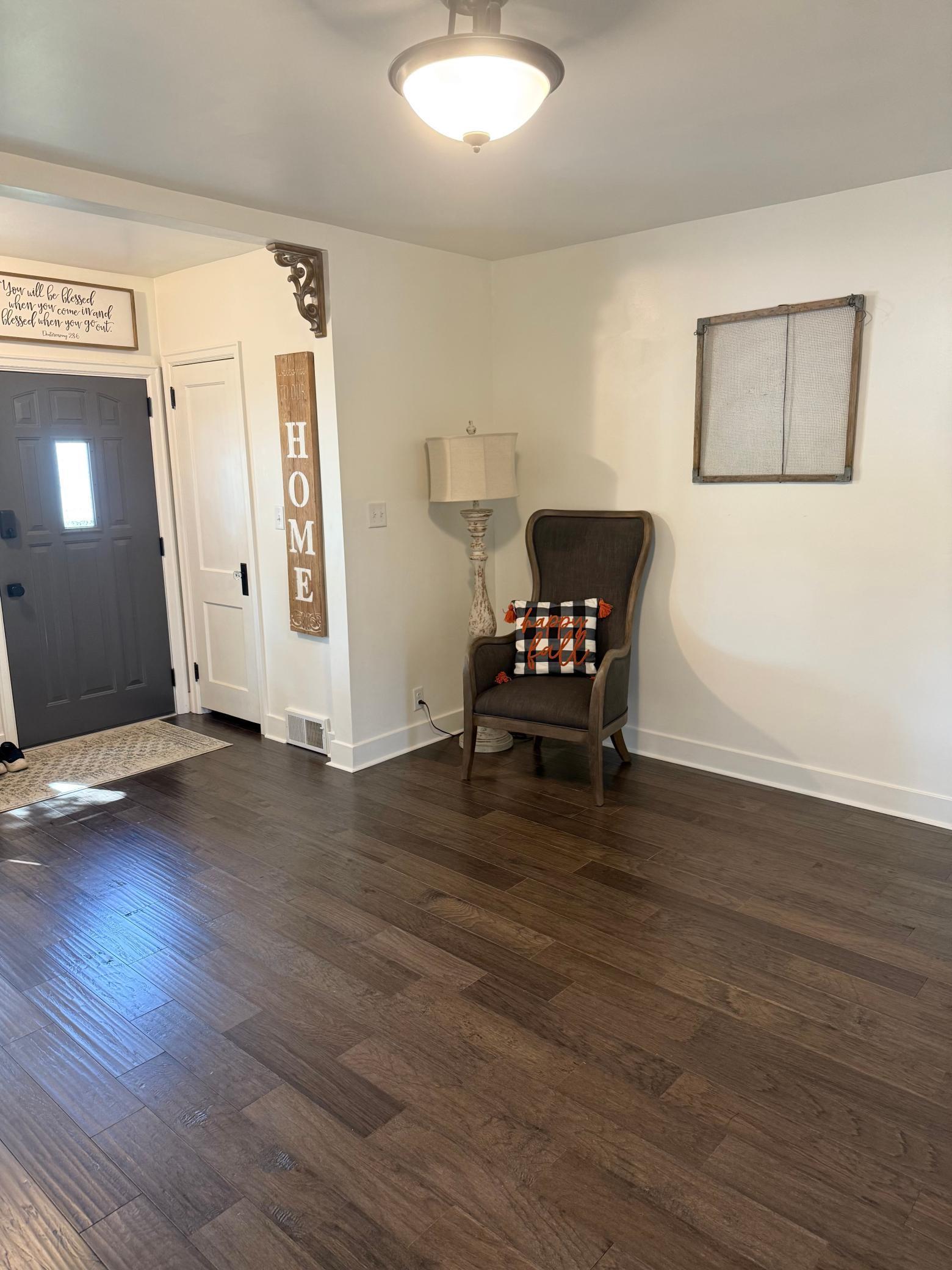 53 E 11th St, Gibbon, MN 55335