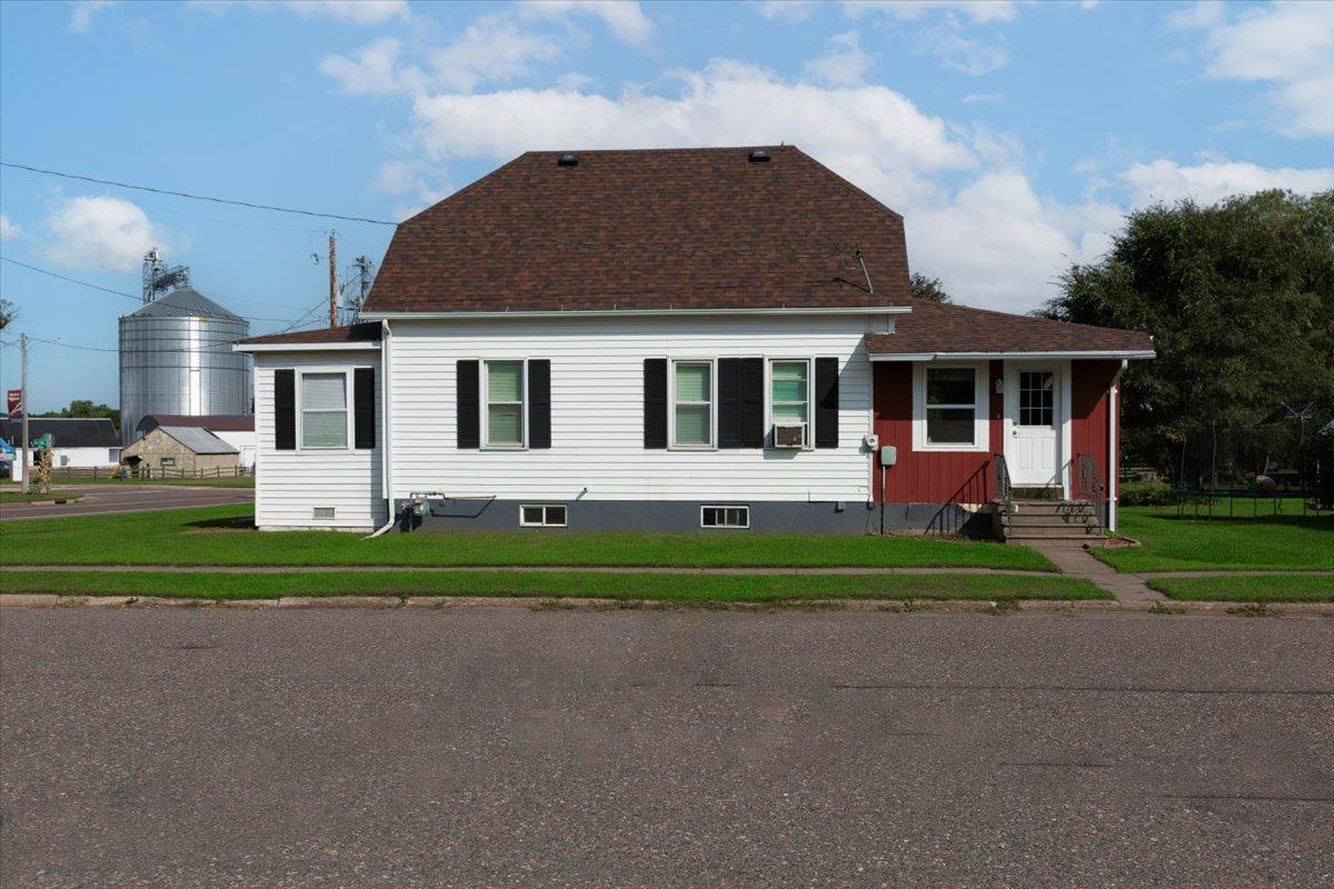 100 Grover St N, Ridgeland, WI 54763