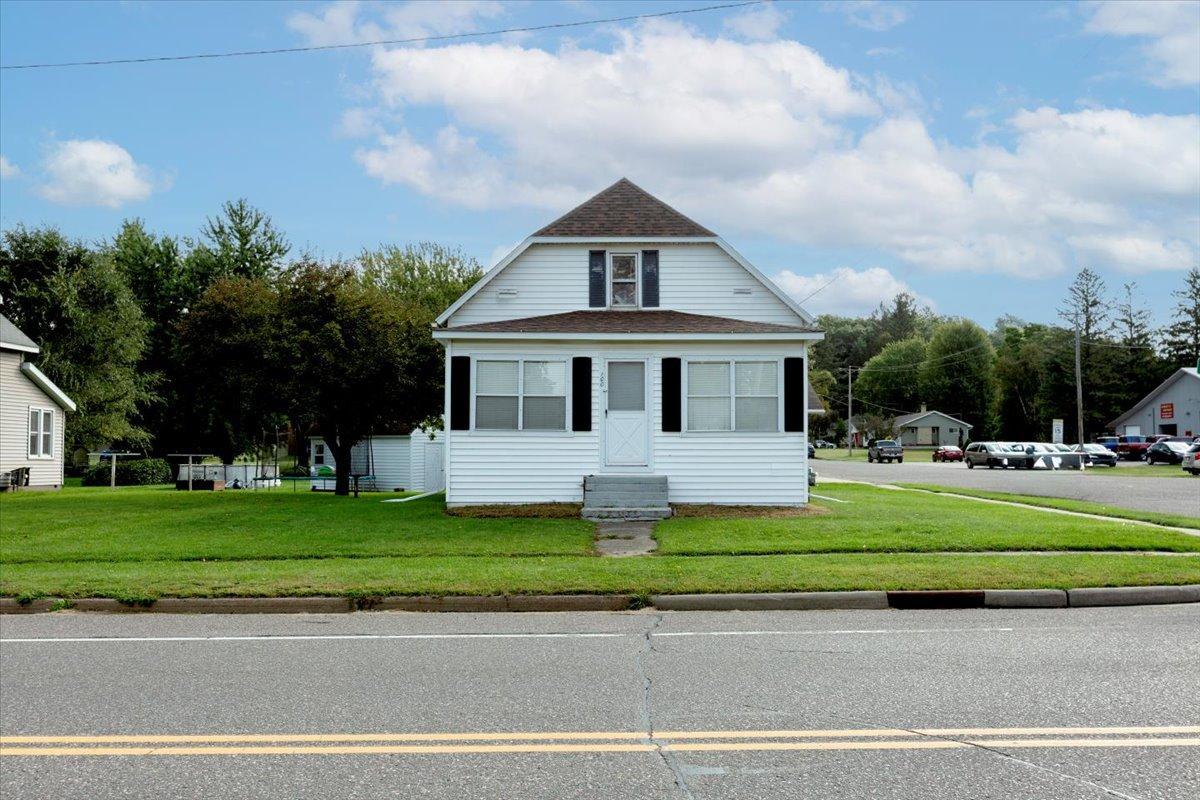 100 Grover St N, Ridgeland, WI 54763