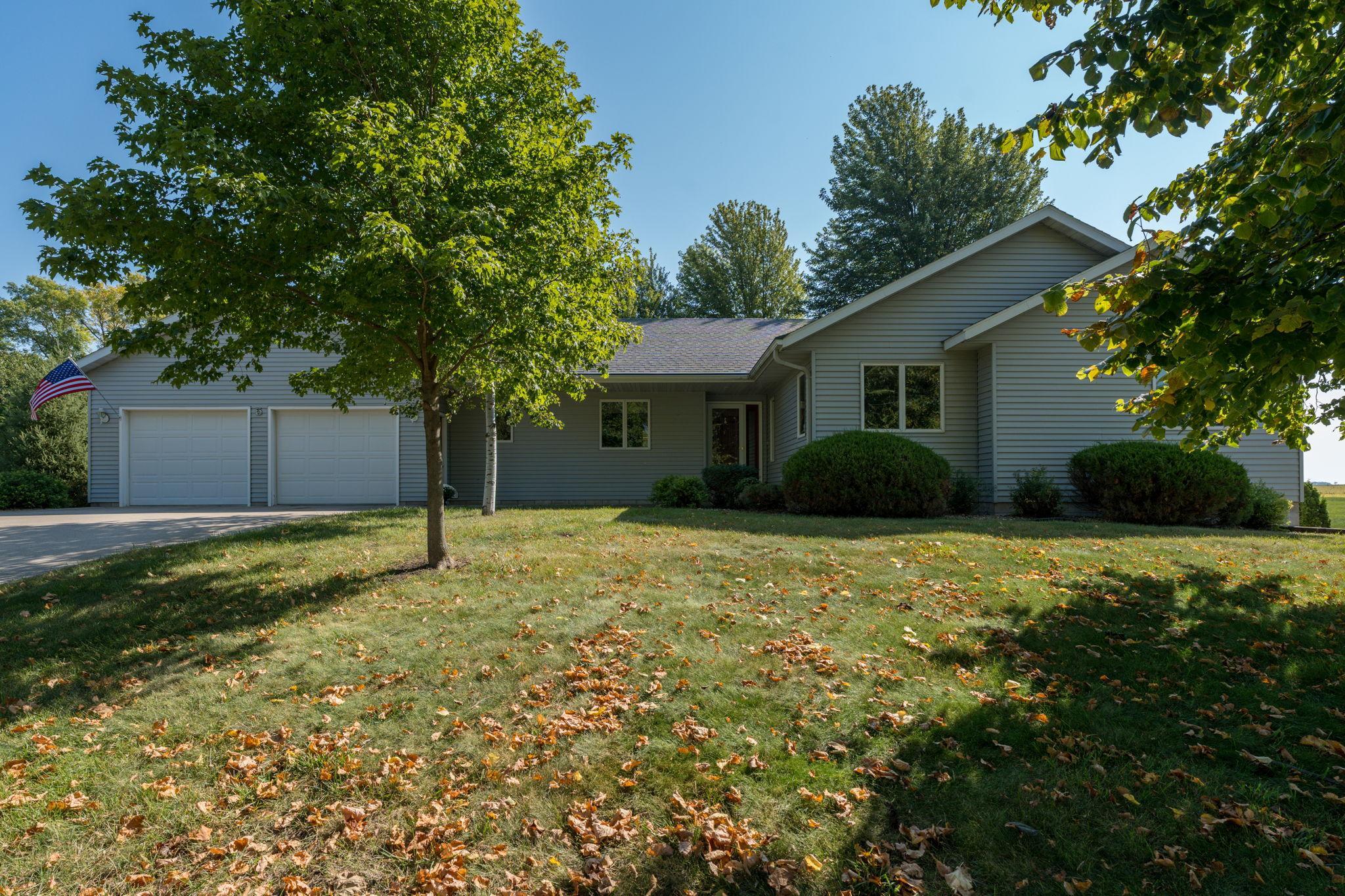 5 3rd St, Easton, MN 56025