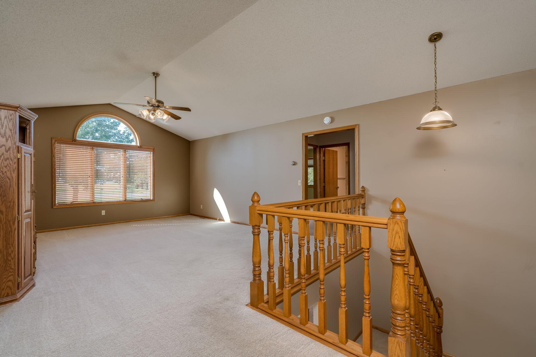 5 3rd St, Easton, MN 56025