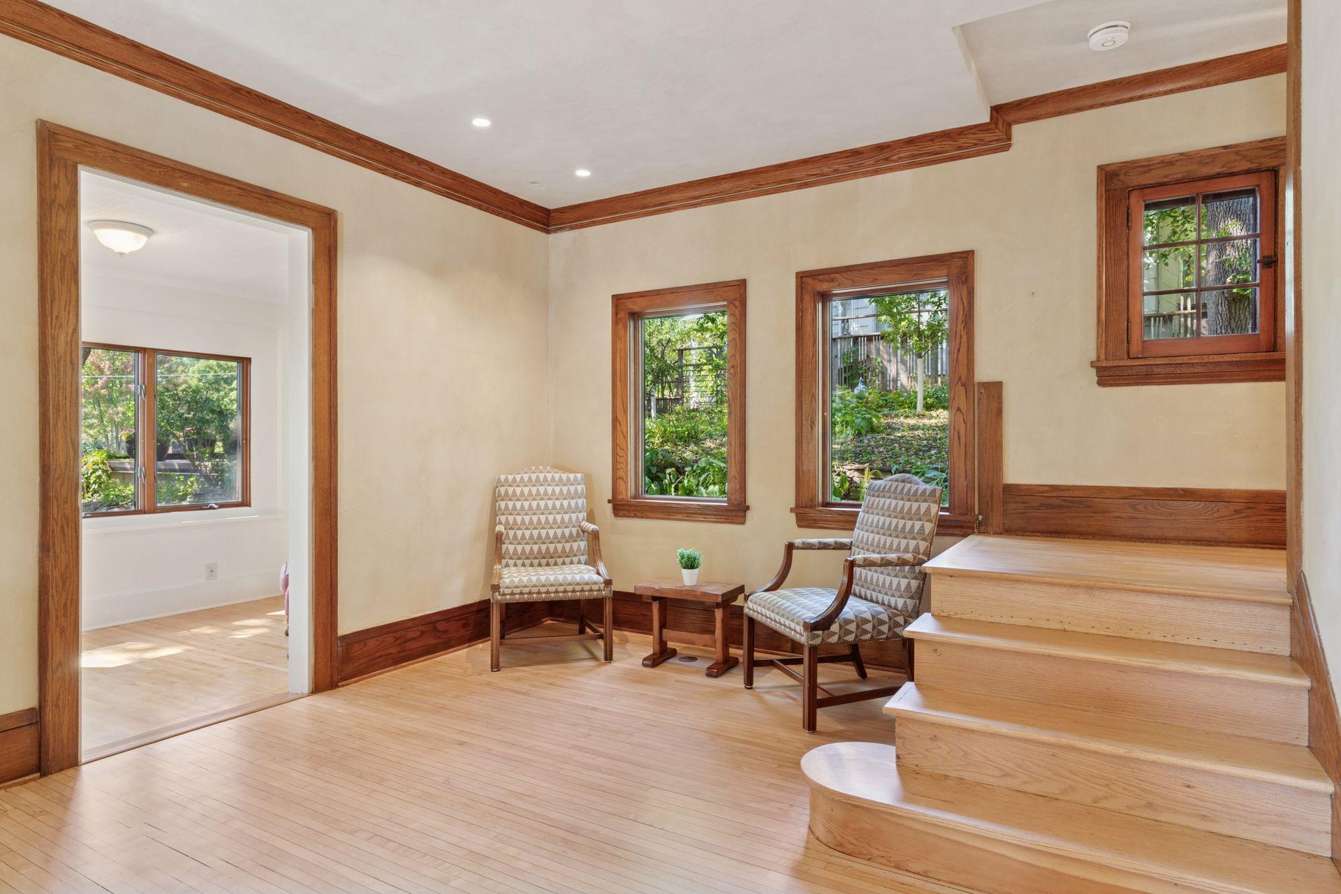 2203 Como Ave, Saint Paul, MN 55108