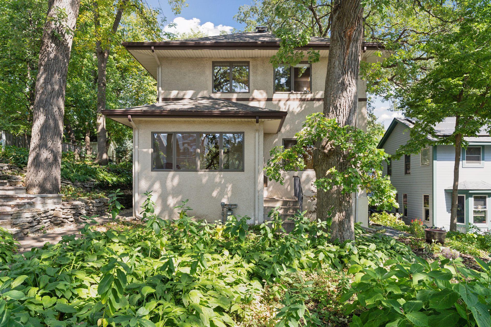 2203 Como Ave, Saint Paul, MN 55108