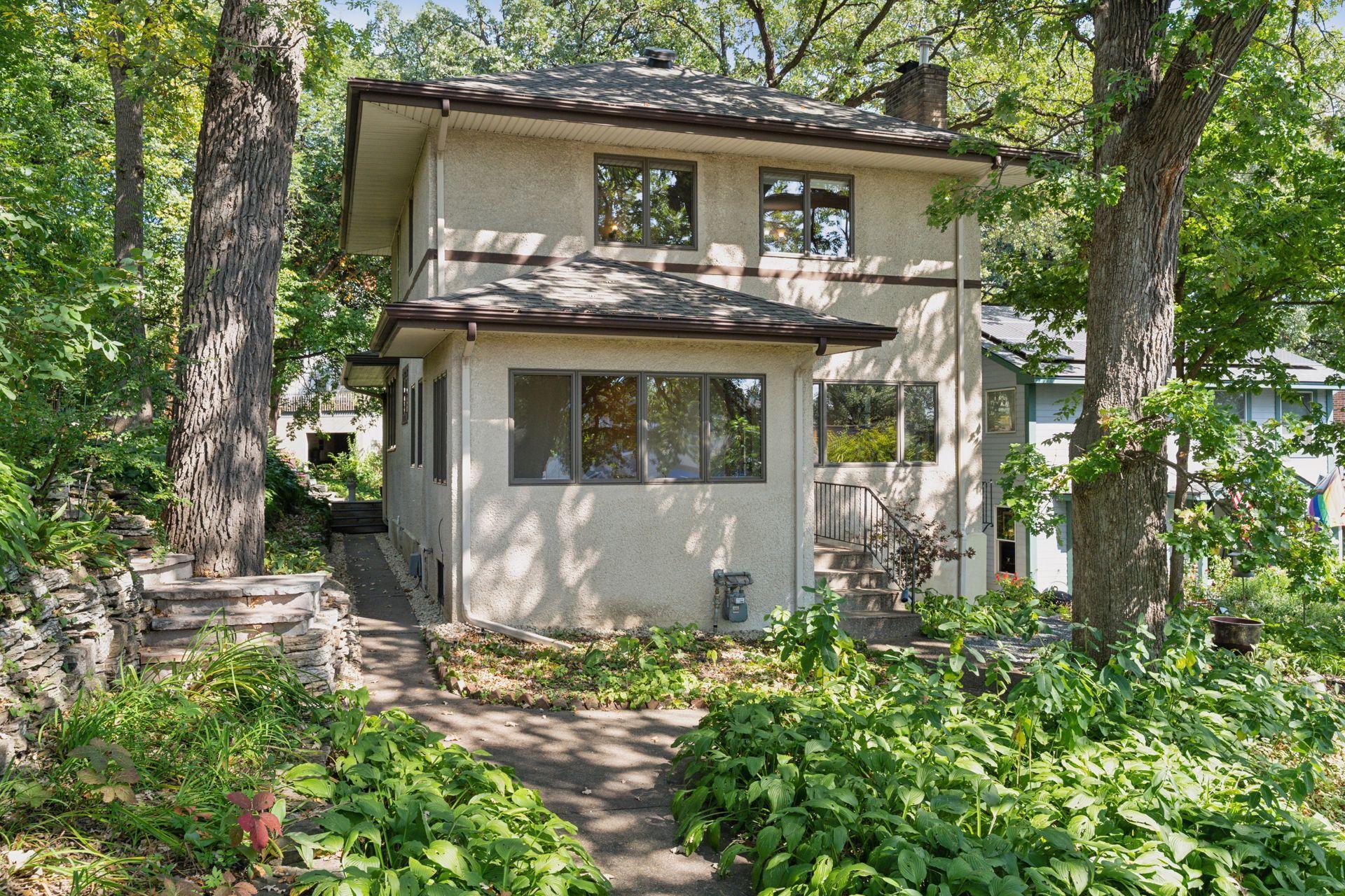 2203 Como Ave, Saint Paul, MN 55108