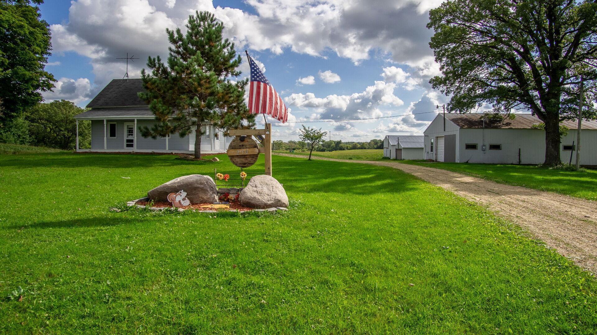 230 1st Ave E, Clear Lake, WI 54005
