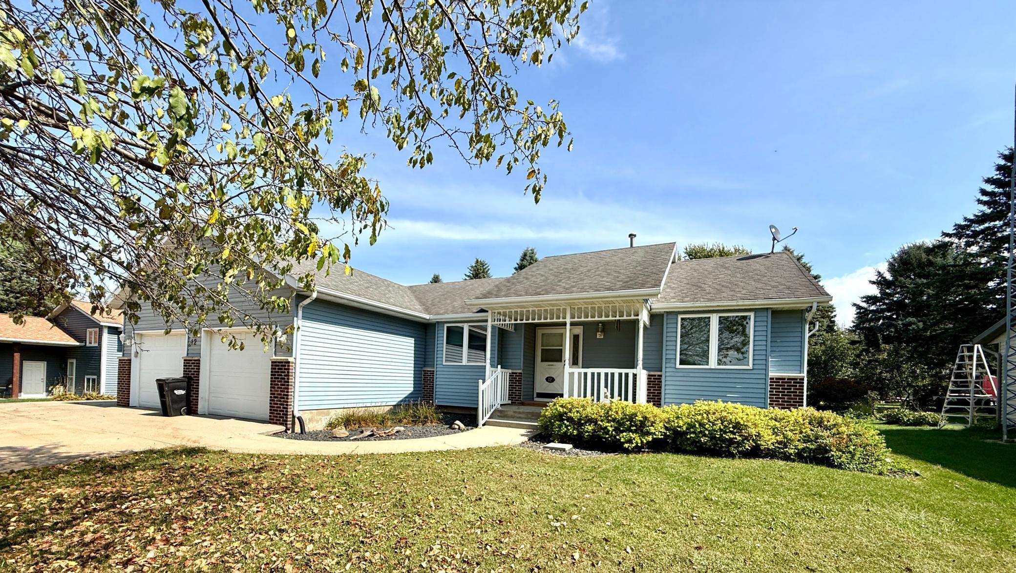12 Pine Ave SE, Racine, MN 55967