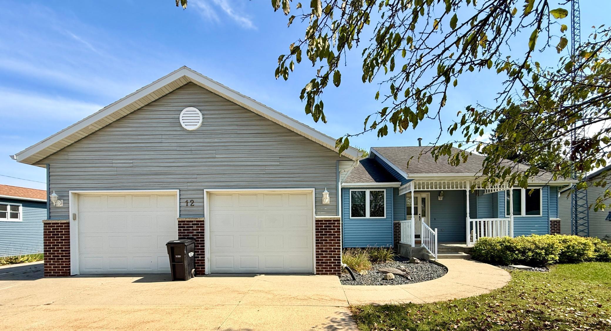 12 Pine Ave SE, Racine, MN 55967