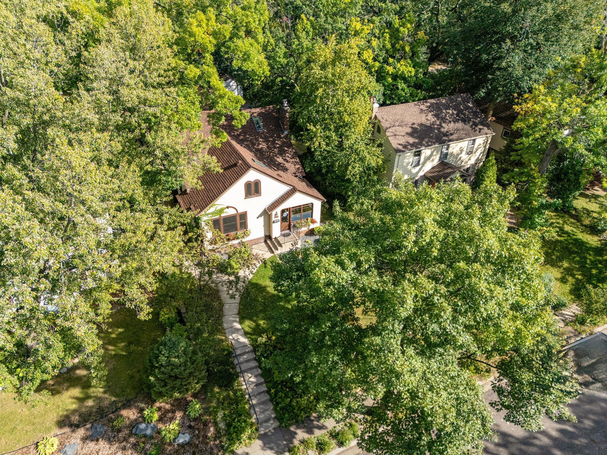 1484 Branston St, Saint Paul, MN 55108