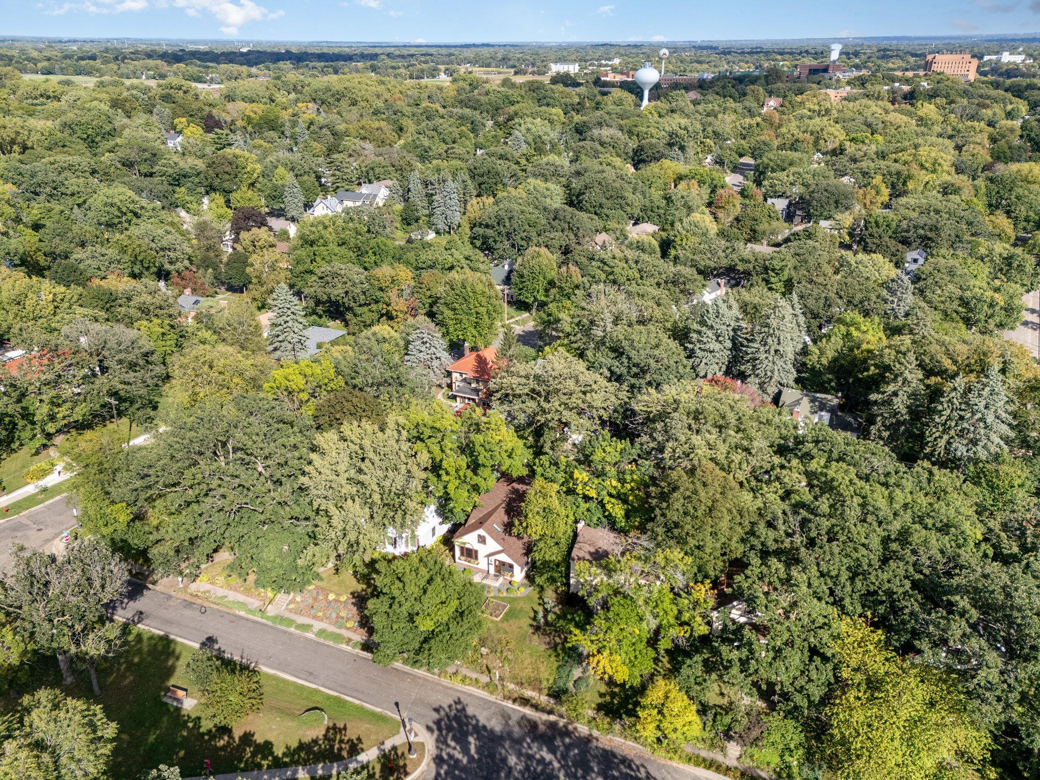 1484 Branston St, Saint Paul, MN 55108