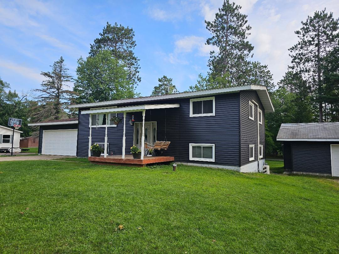 35616 Alan St, Cohasset, MN 55721