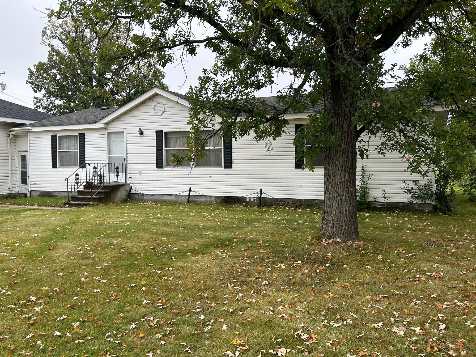 360 Columbus Ave, Cohasset, MN 55721