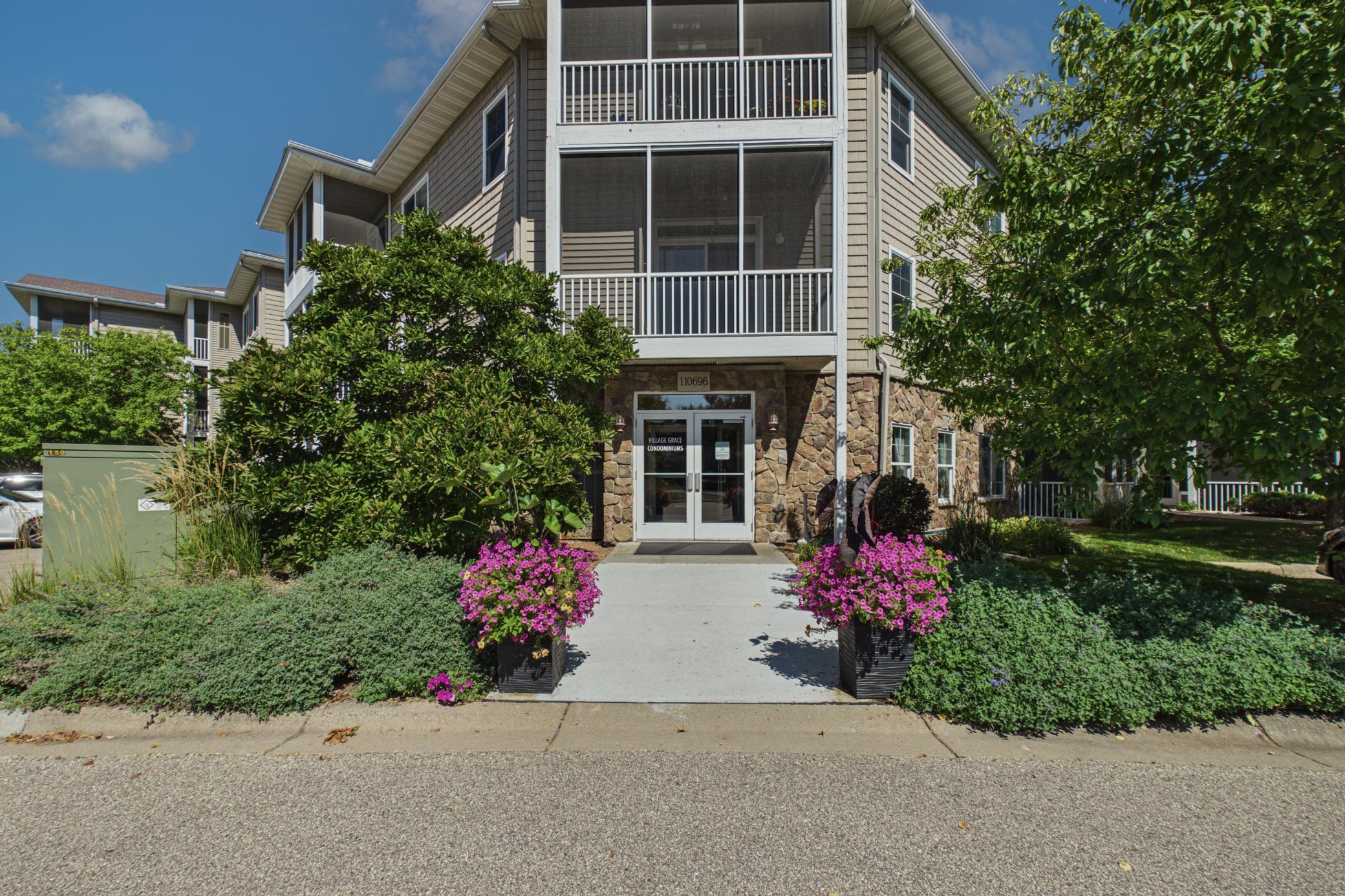 110696 Village Rd #307, Chaska, MN 55318