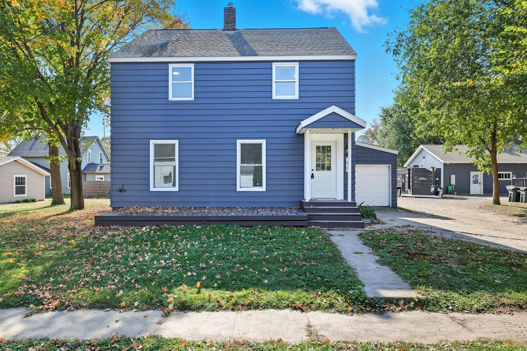 259 Cossairt Ave W, Eden Valley, MN 55329