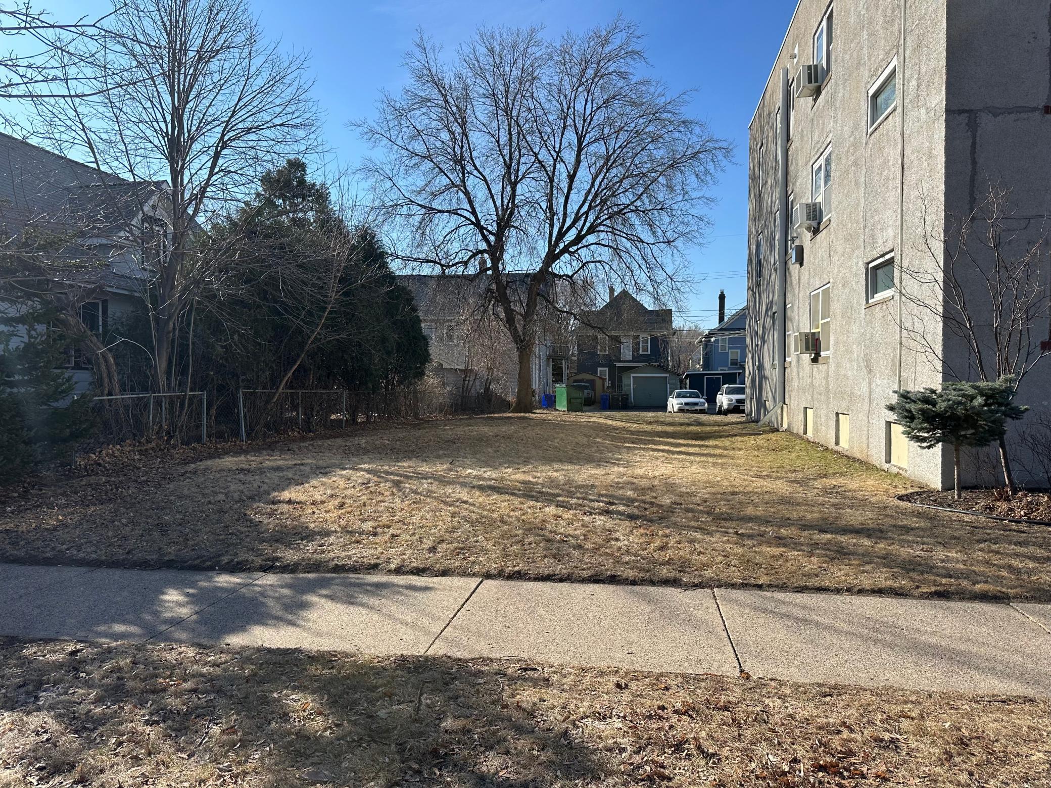 12XX Marshall Ave, Saint Paul, MN 55101