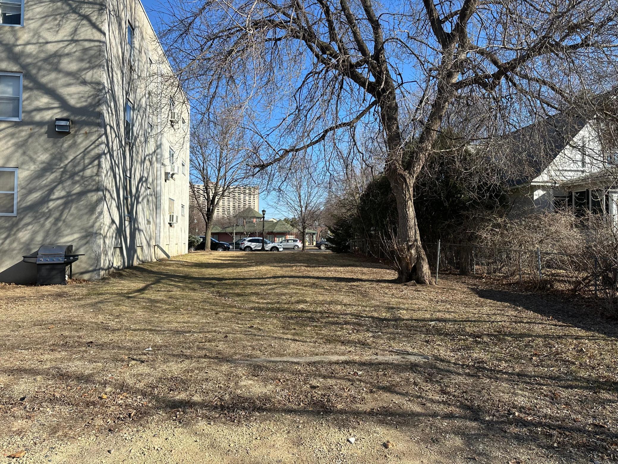 12XX Marshall Ave, Saint Paul, MN 55101