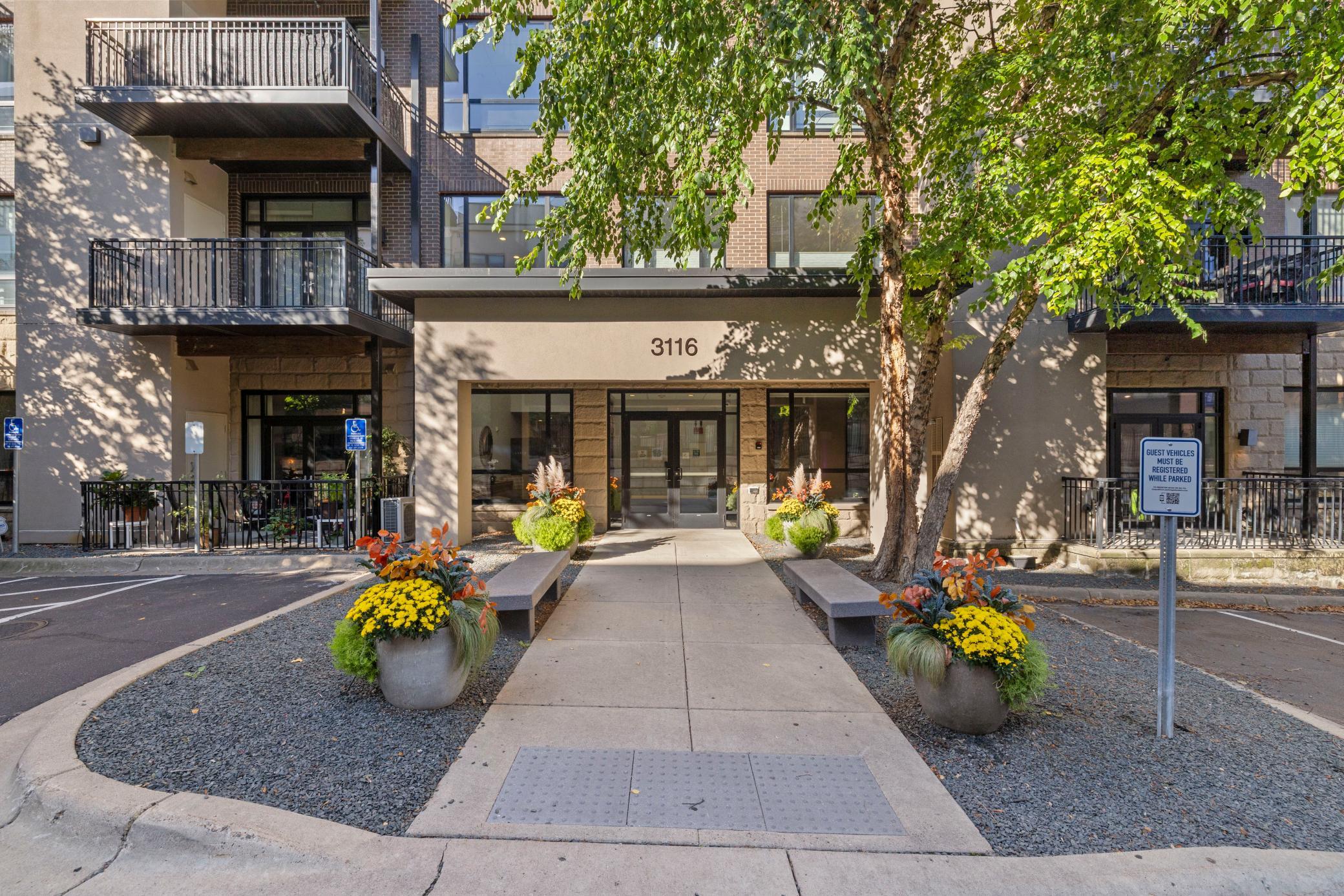 3116 W Lake St #413, Minneapolis, MN 55416