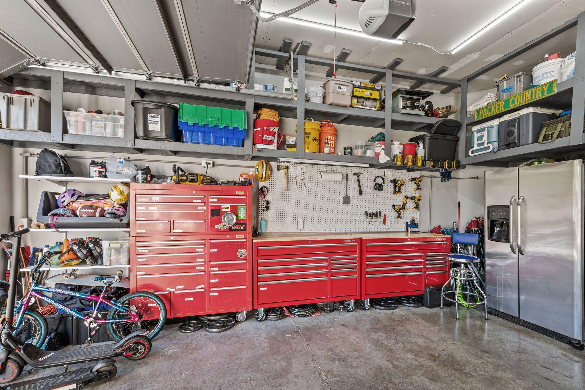 6877 Lasalle Cir NE, Albertville, MN 55301