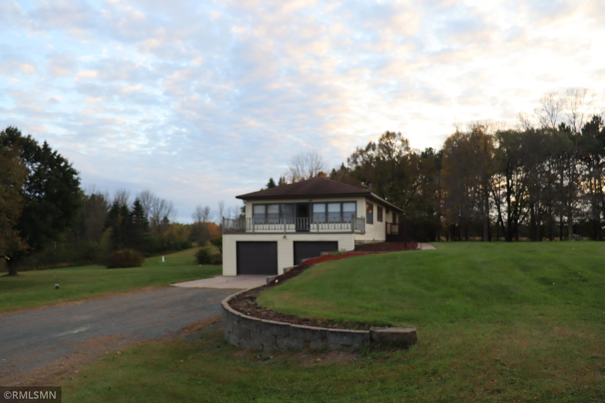 528 Old Trail Rd, Hinckley, MN 55037