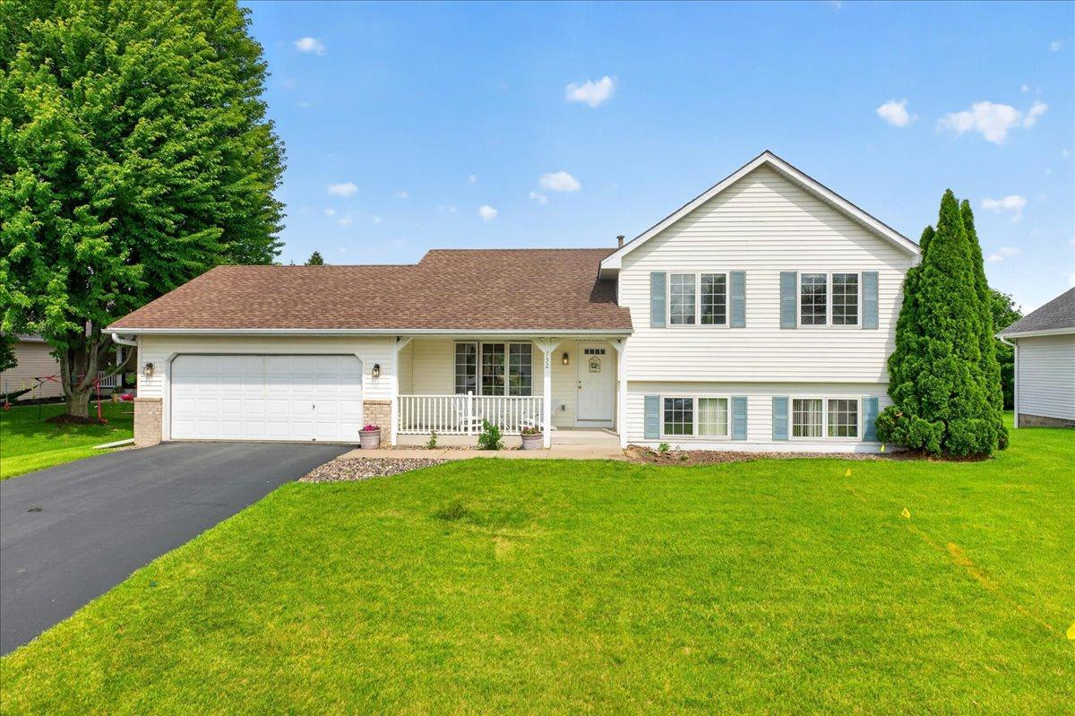 732 Marie Ct, Delano, MN 55328