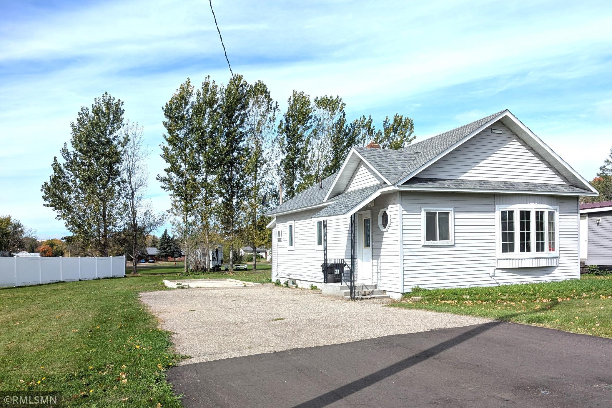 222 3rd Ave NE, Eagle Bend, MN 56446