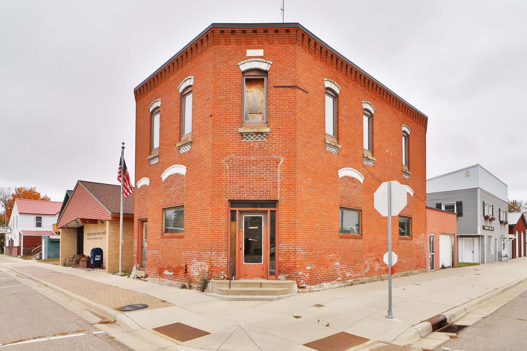101 Main St W, Eagle Bend, MN 56446