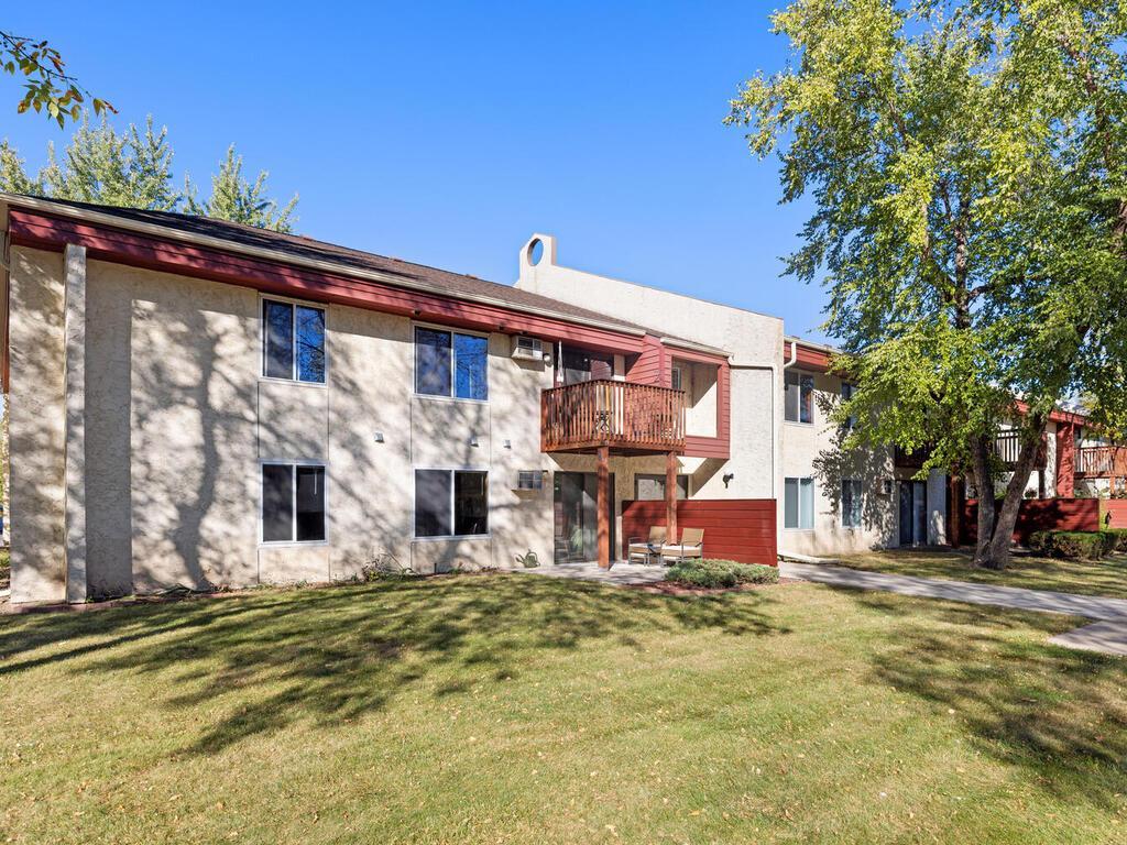161 Mindy Ln #9, Montrose, MN 55363