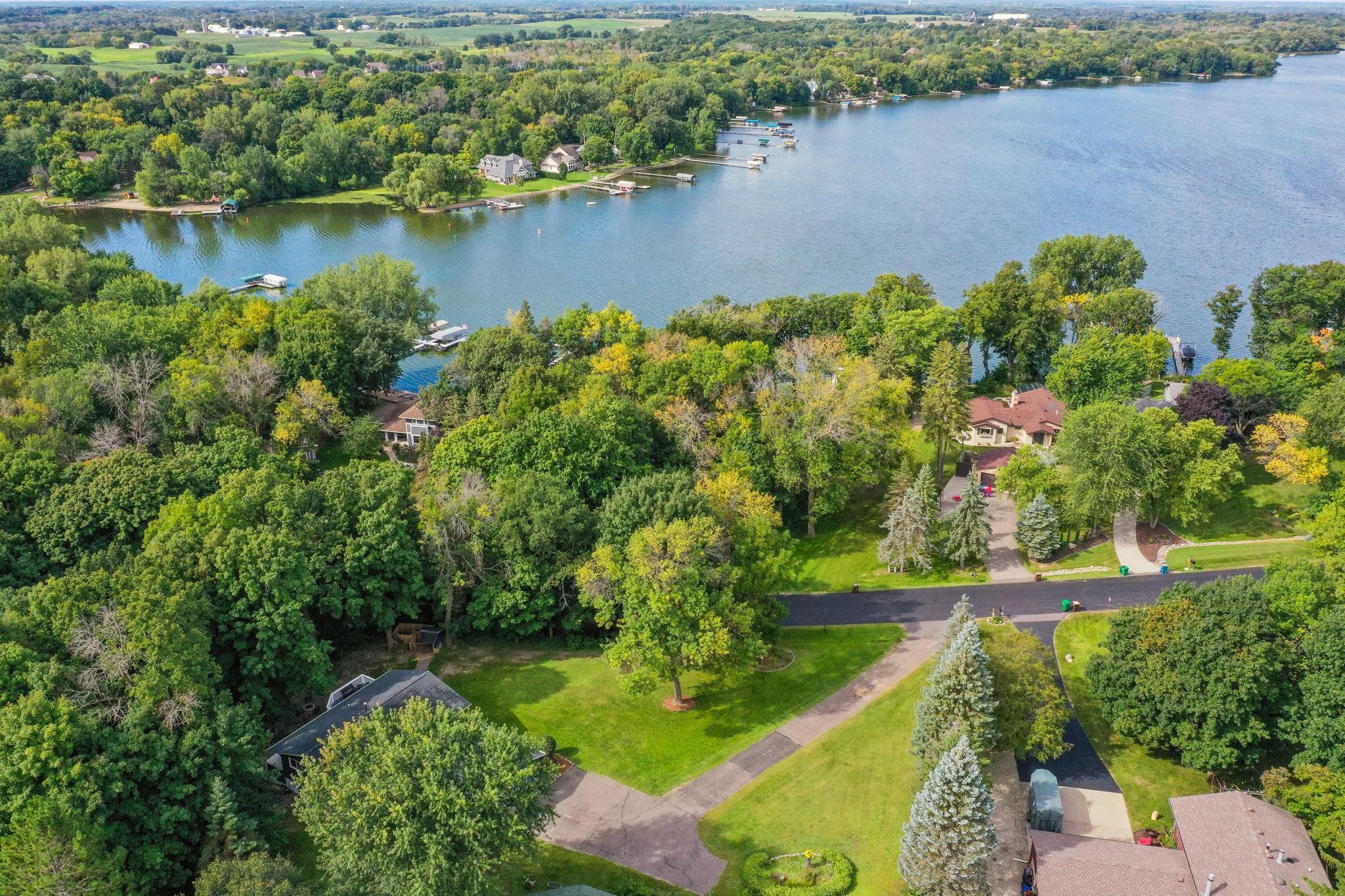 6230 Lake Sarah Heights Dr, Greenfield, MN 55373