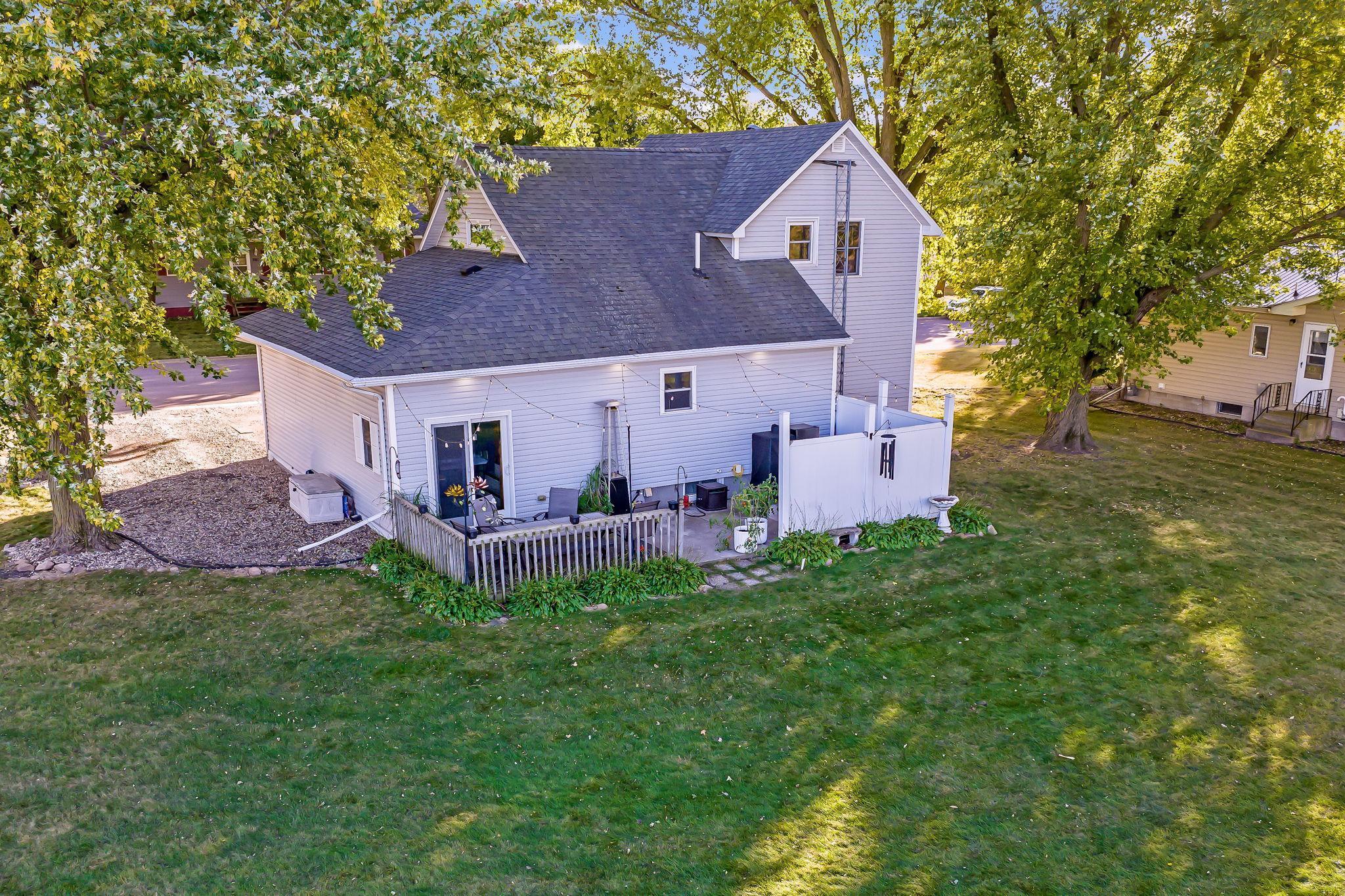 202 Van Amber St W, Welcome, MN 56181