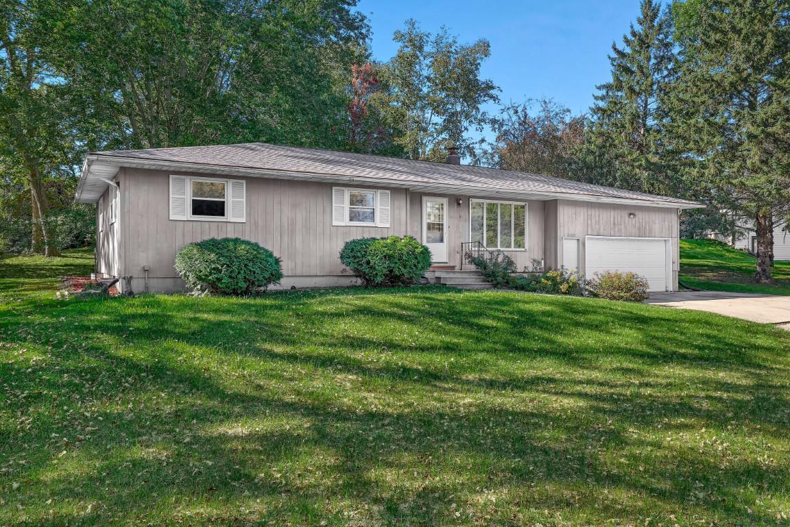 12384 Green Acres Dr, Caledonia, MN 55921