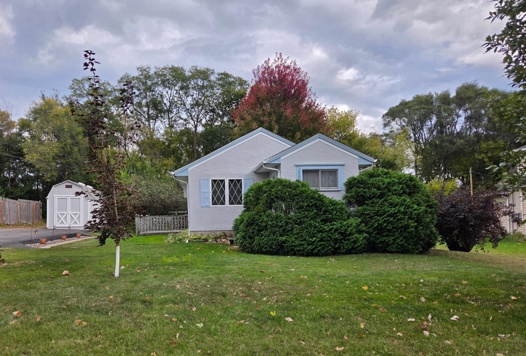 1740 English St, Maplewood, MN 55109