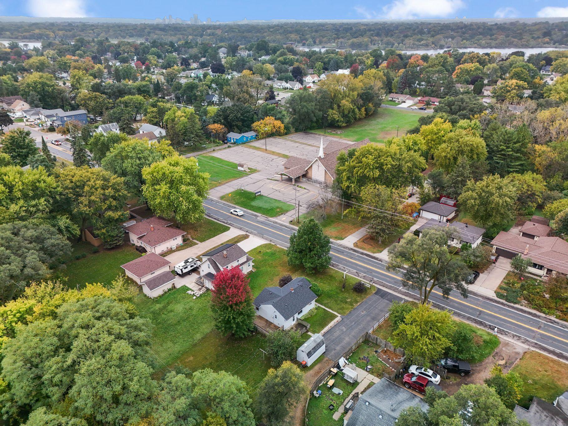 1740 English St, Maplewood, MN 55109