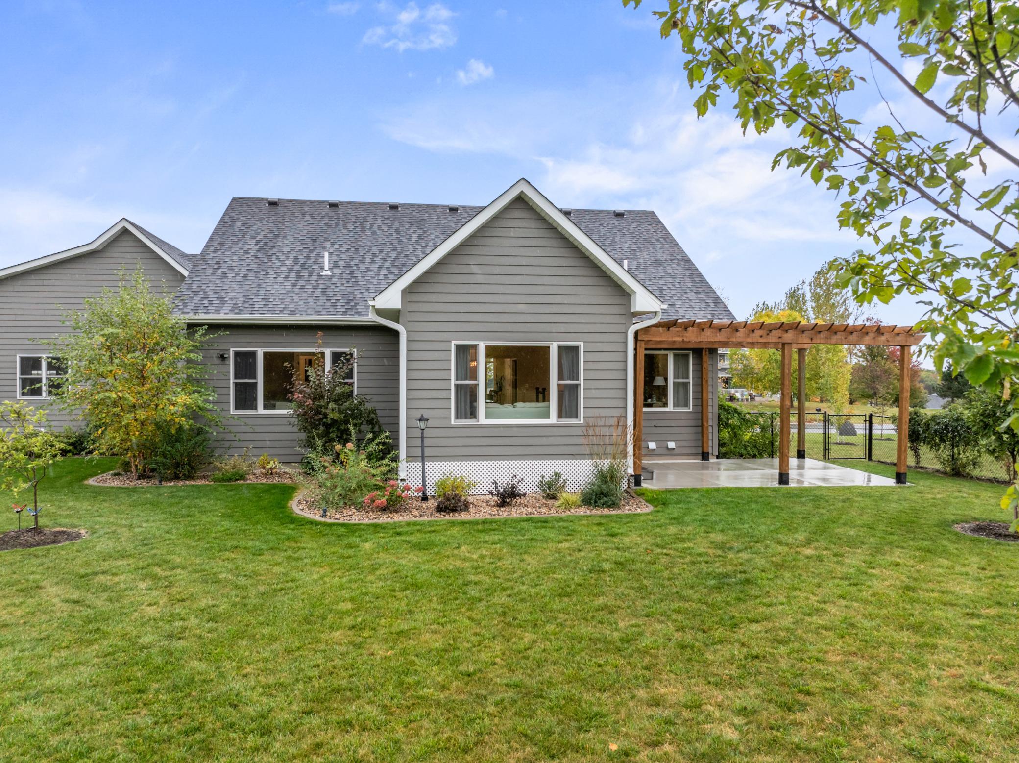 1009 Marion Ct NE, Montgomery, MN 56069