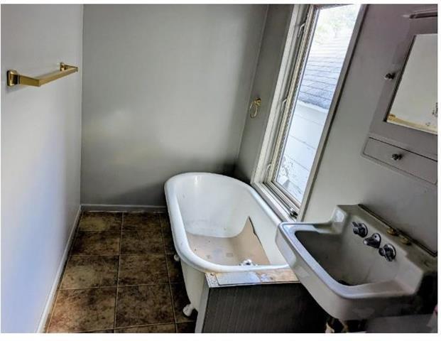 601 Hayes St, Eveleth, MN 55734